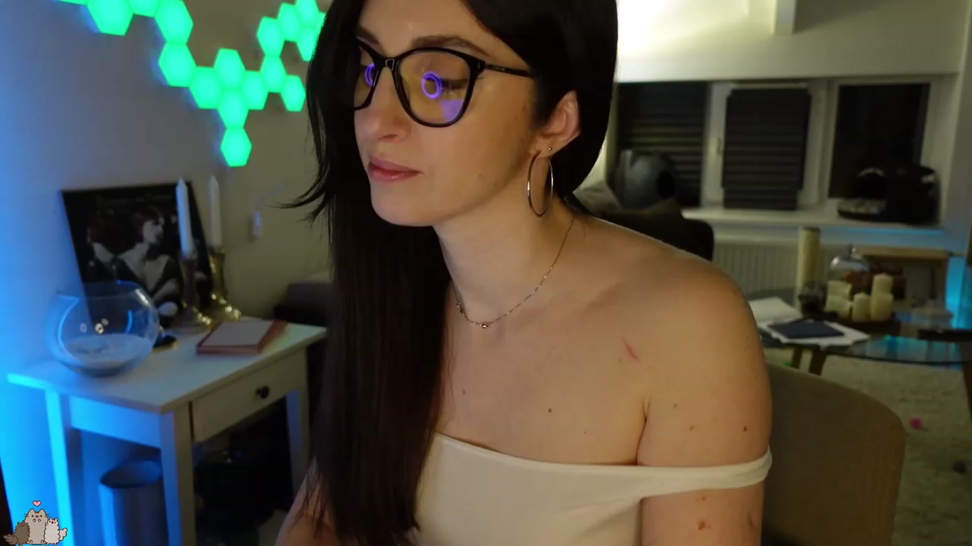 Gallery image thumbnail from MissMaddies's myfreecams stream on, 03/30/2023, 02:01 image 15 of 20
