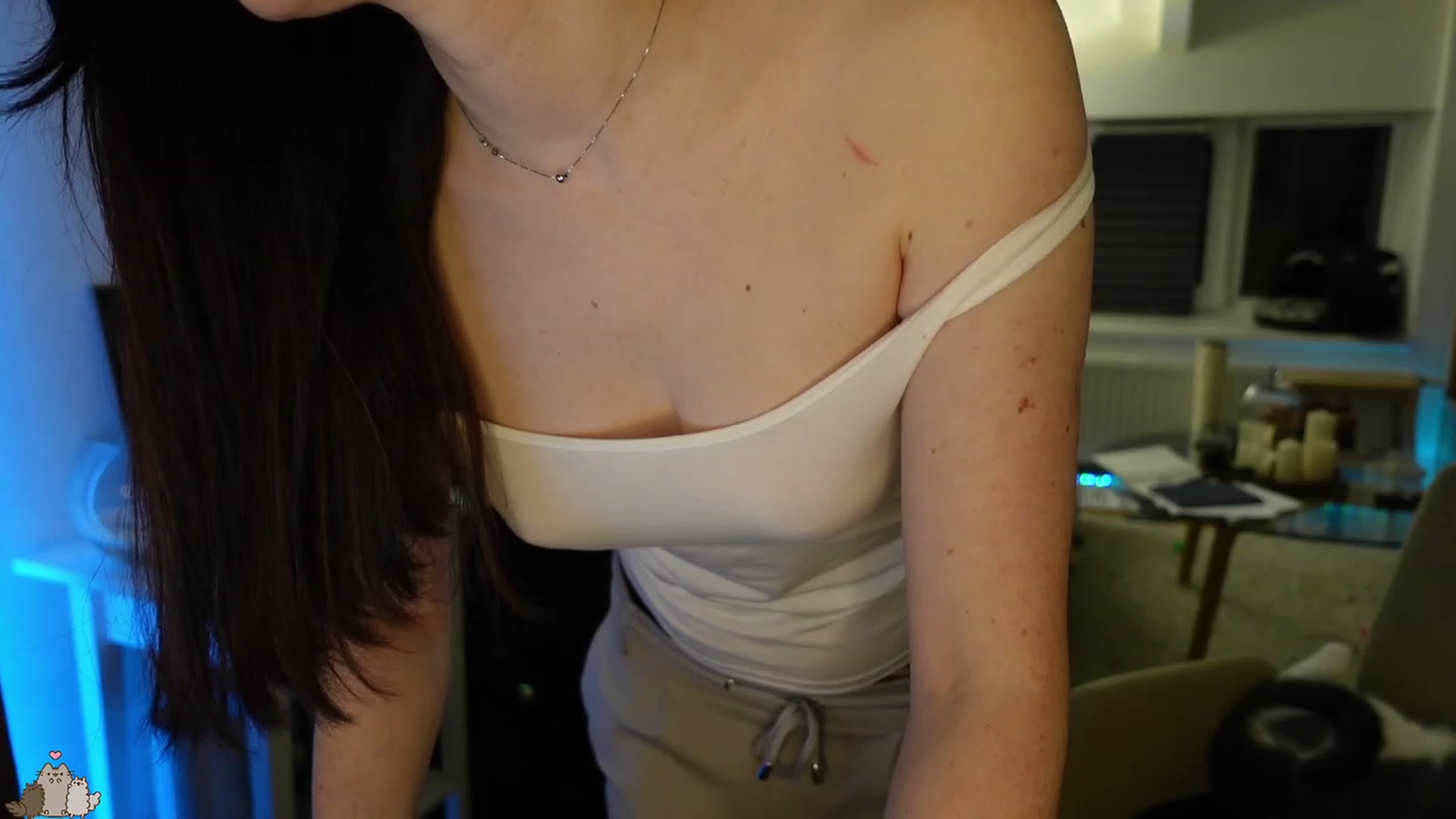 Gallery image thumbnail from MissMaddies's myfreecams stream on, 03/30/2023, 02:01 image 10 of 20