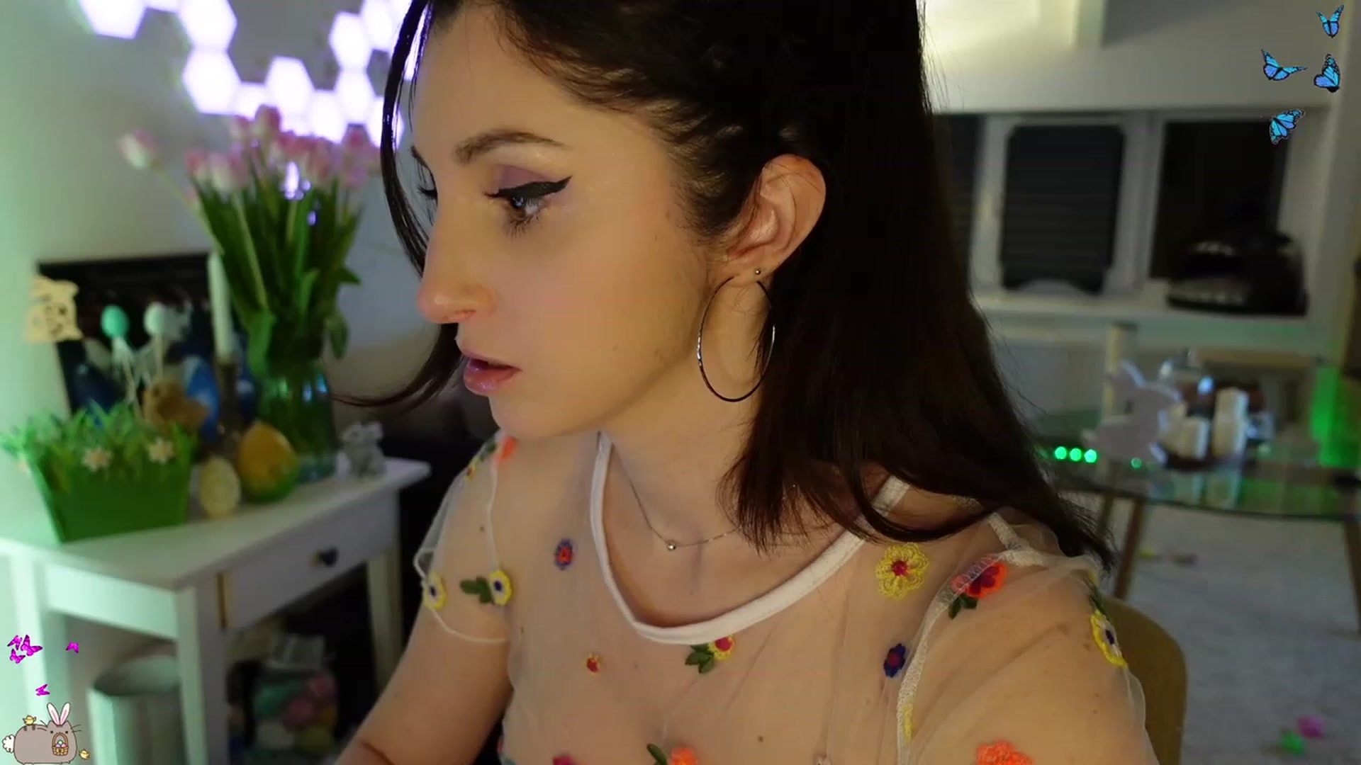 Gallery image thumbnail from MissMaddies's myfreecams stream on, 04/01/2023, 23:58 image 10 of 20