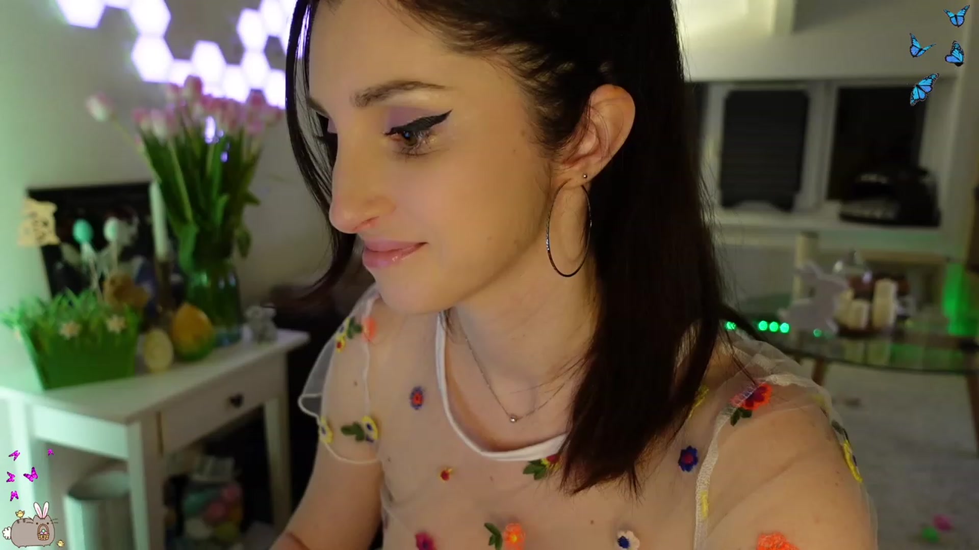Gallery image thumbnail from MissMaddies's myfreecams stream on, 04/01/2023, 23:58 image 15 of 20