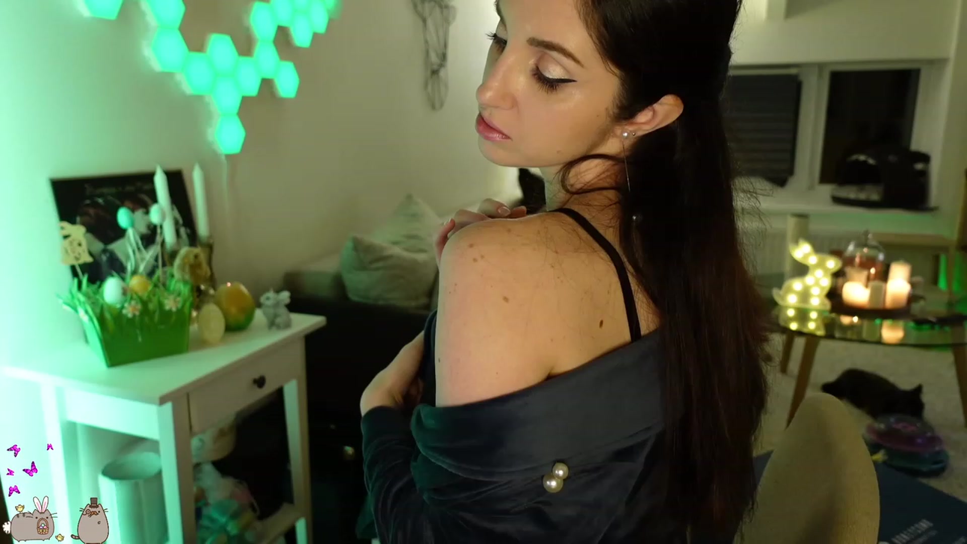Gallery image thumbnail from MissMaddies's myfreecams stream on, 04/08/2023, 24:35 image 10 of 20