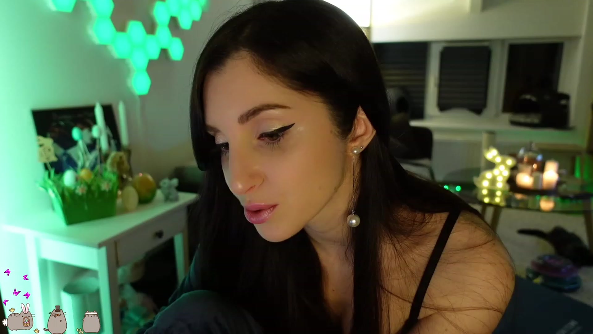 Gallery image thumbnail from MissMaddies's myfreecams stream on, 04/08/2023, 24:35 image 20 of 20