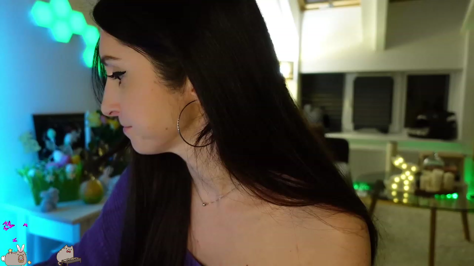 Gallery image thumbnail from MissMaddies's myfreecams stream on, 04/25/2023, 01:59 image 13 of 20