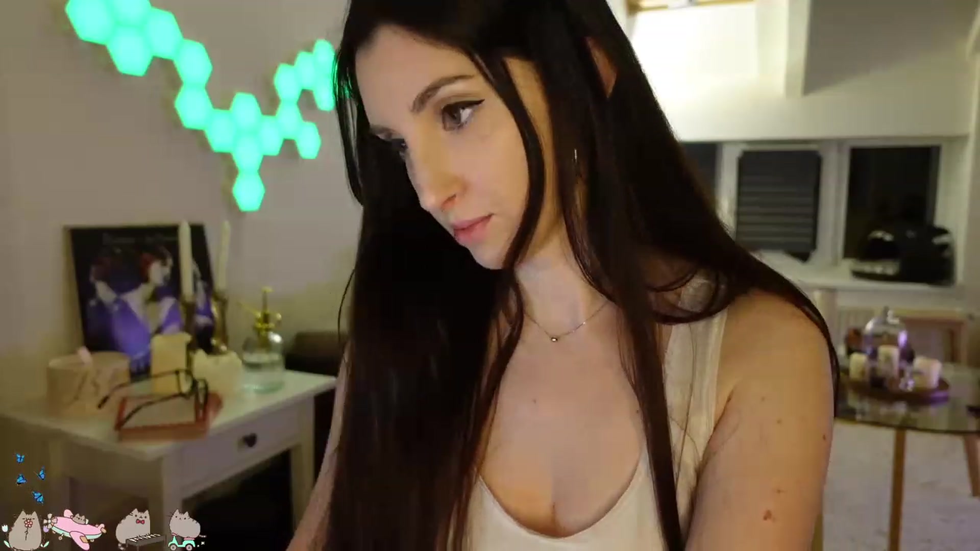 Gallery image thumbnail from MissMaddies's myfreecams stream on, 05/02/2023, 01:56 image 18 of 20