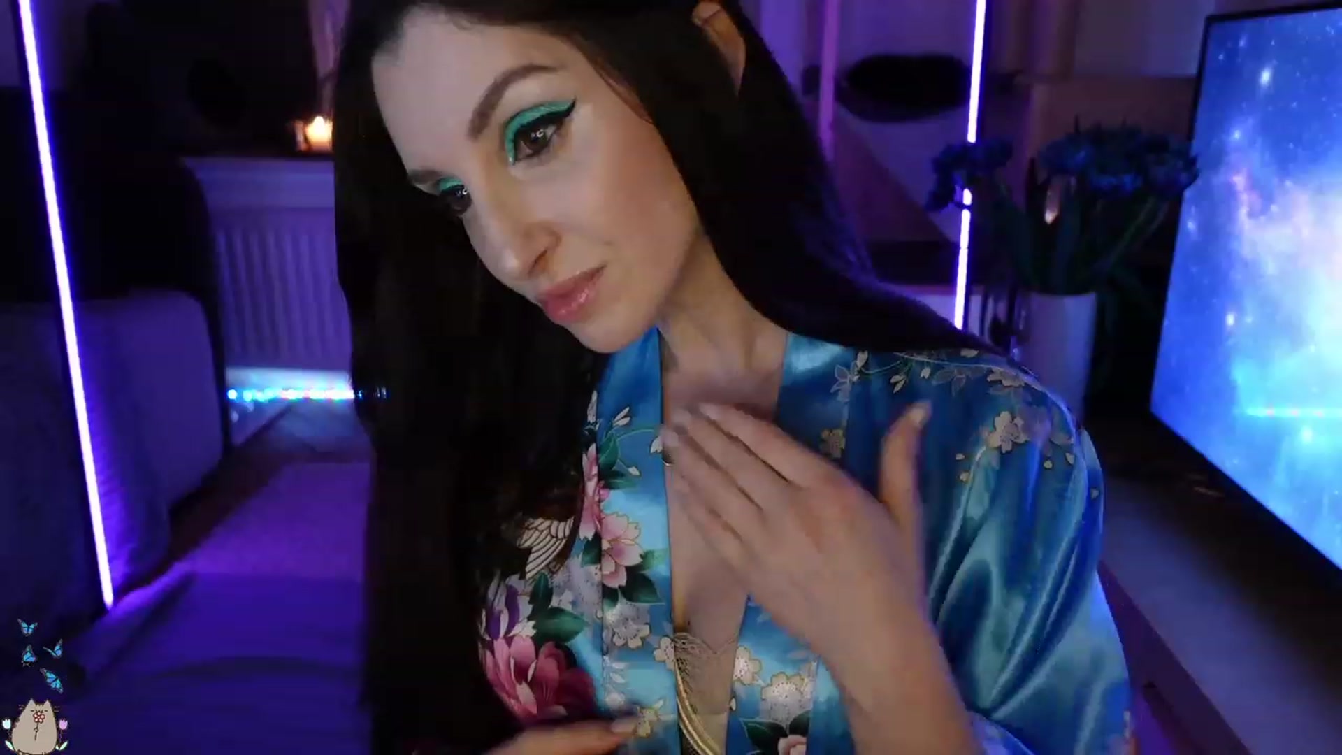 Gallery image thumbnail from MissMaddies's myfreecams stream on, 05/07/2023, 24:15 image 17 of 20