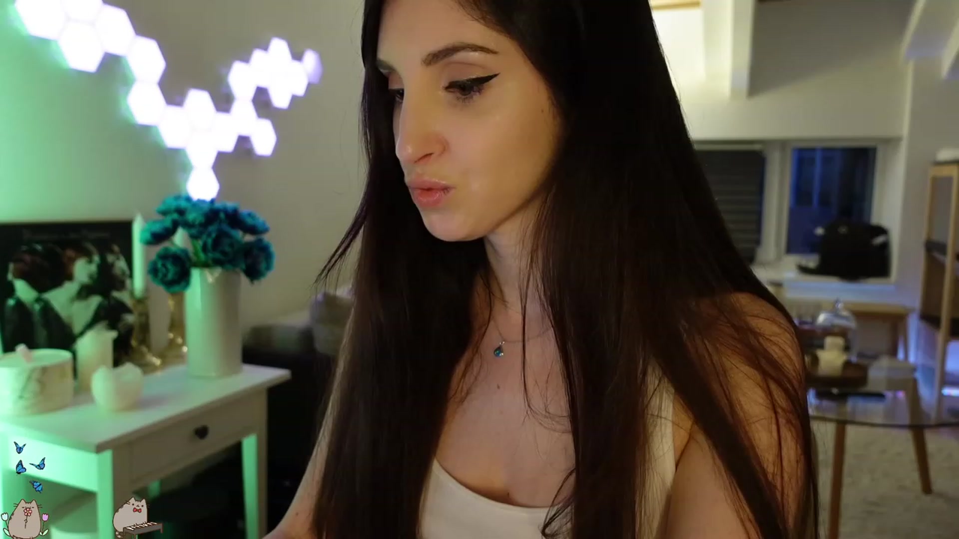 Gallery image thumbnail from MissMaddies's myfreecams stream on, 05/10/2023, 03:14 image 8 of 20