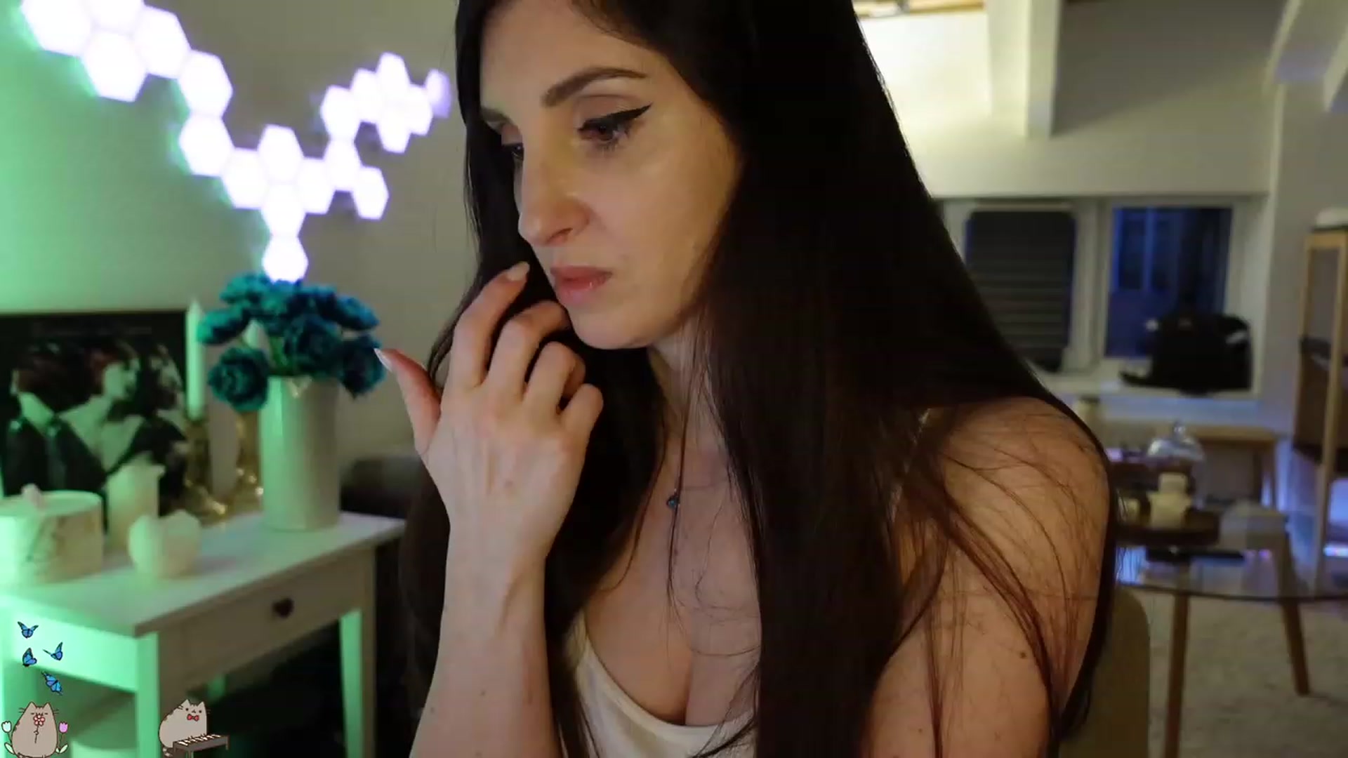 Gallery image thumbnail from MissMaddies's myfreecams stream on, 05/10/2023, 03:14 image 9 of 20
