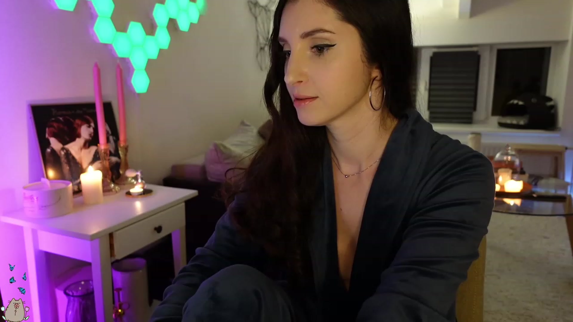 Gallery image thumbnail from MissMaddies's myfreecams stream on, 05/17/2023, 01:11 image 10 of 20