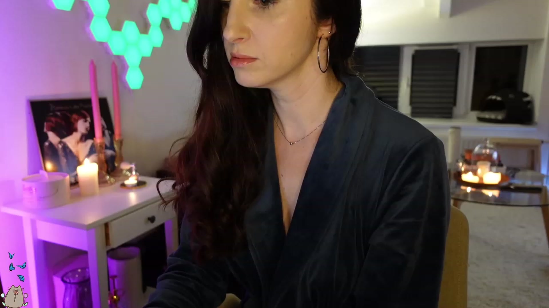 Gallery image thumbnail from MissMaddies's myfreecams stream on, 05/17/2023, 01:11 image 7 of 20