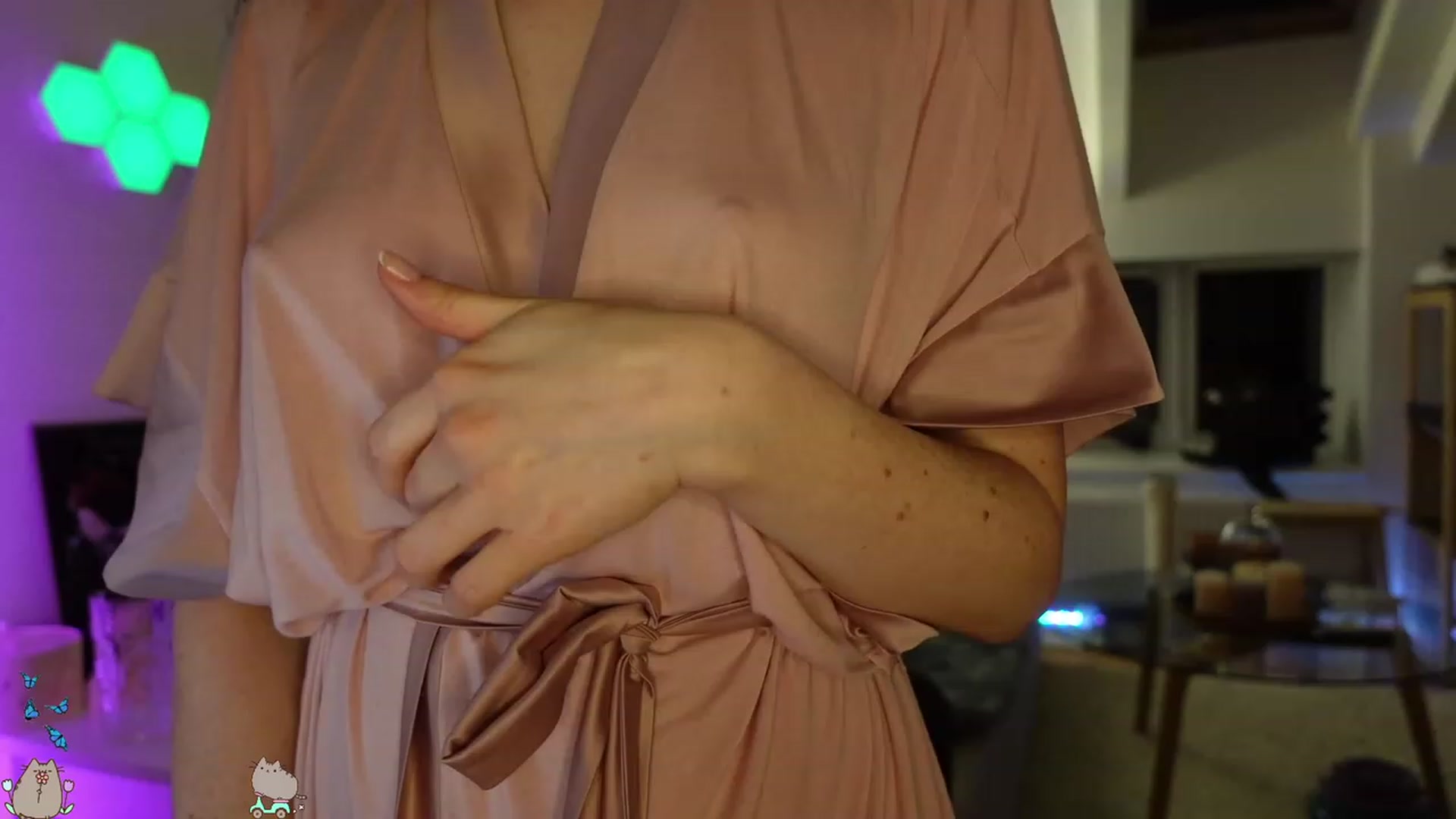 Gallery image thumbnail from MissMaddies's myfreecams stream on, 05/17/2023, 22:07 image 14 of 20