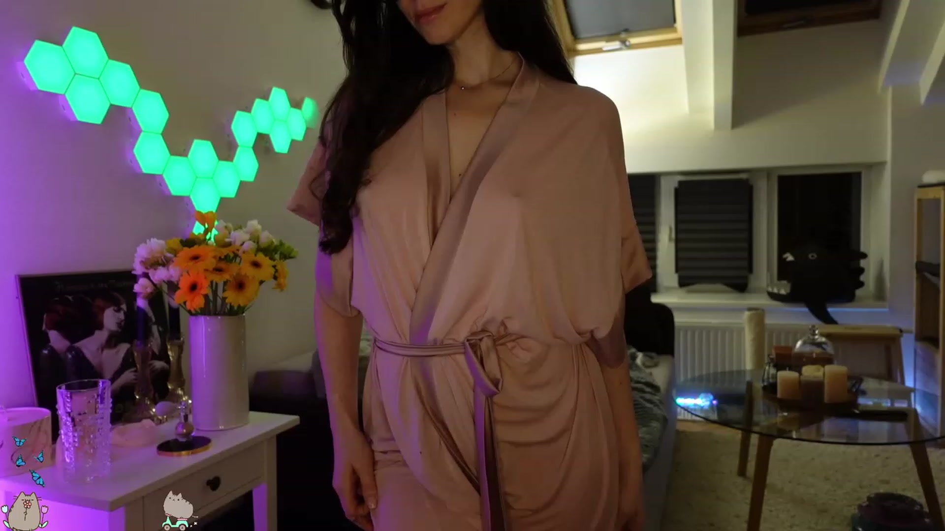 Gallery image thumbnail from MissMaddies's myfreecams stream on, 05/17/2023, 22:07 image 5 of 20