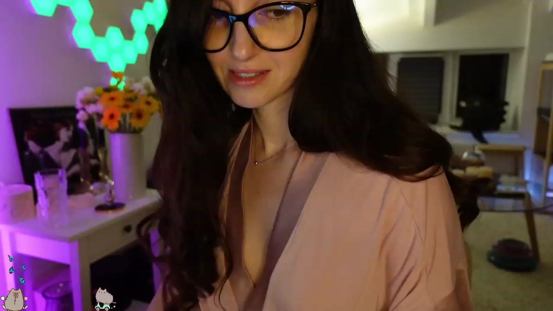 Gallery image thumbnail from MissMaddies's myfreecams stream on, 05/17/2023, 22:07 image 20 of 20