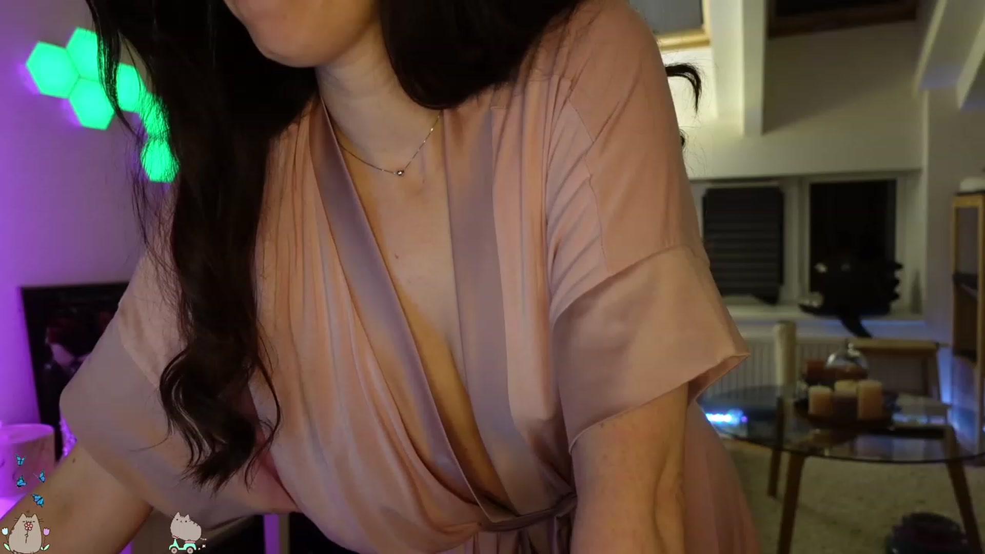 Gallery image thumbnail from MissMaddies's myfreecams stream on, 05/17/2023, 22:07 image 7 of 20