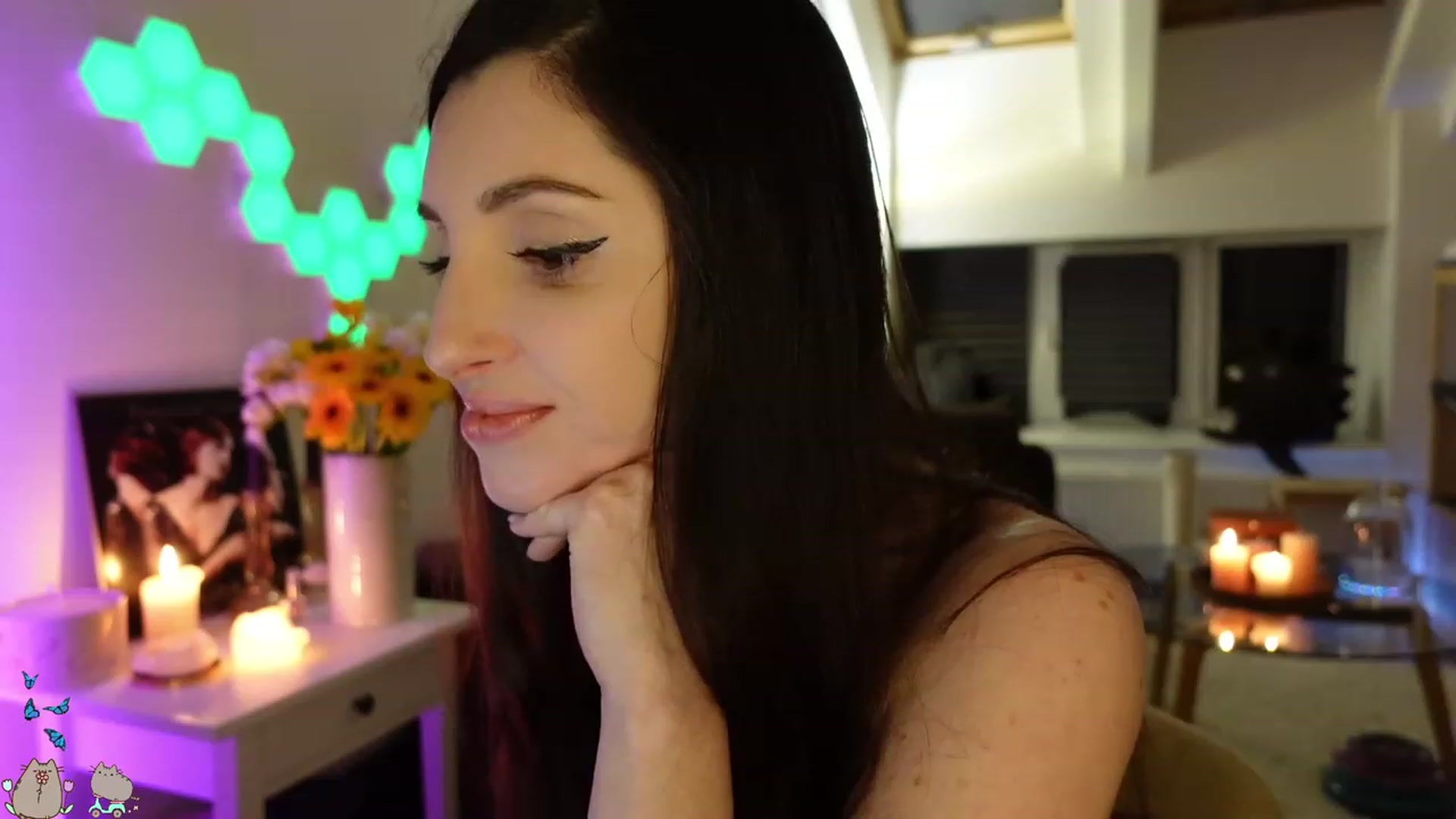 Gallery image thumbnail from MissMaddies's myfreecams stream on, 05/18/2023, 01:27 image 17 of 20