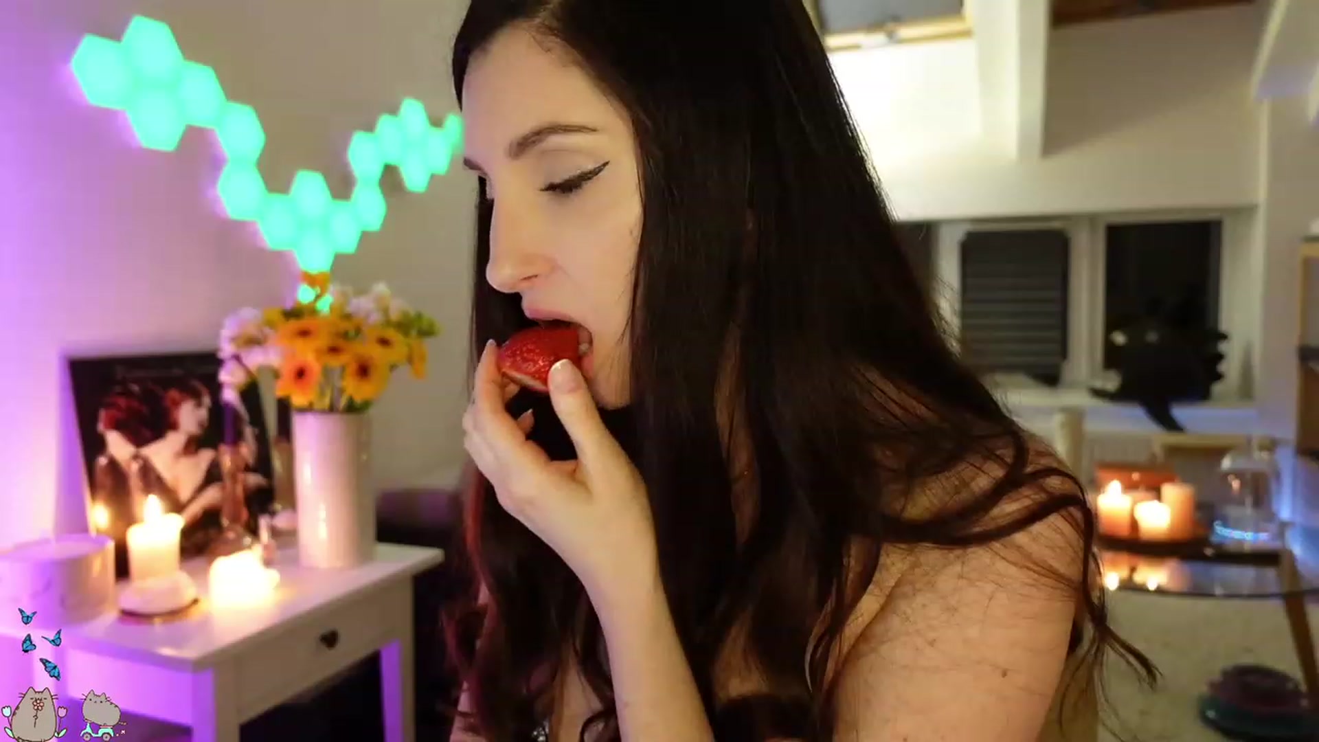 Gallery image thumbnail from MissMaddies's myfreecams stream on, 05/18/2023, 01:27 image 19 of 20