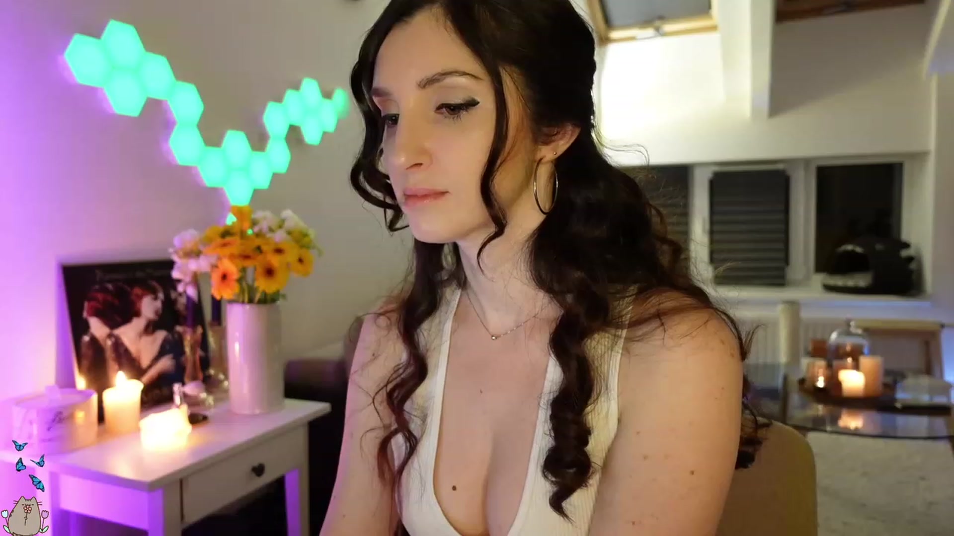 Gallery image thumbnail from MissMaddies's myfreecams stream on, 05/19/2023, 24:57 image 19 of 20