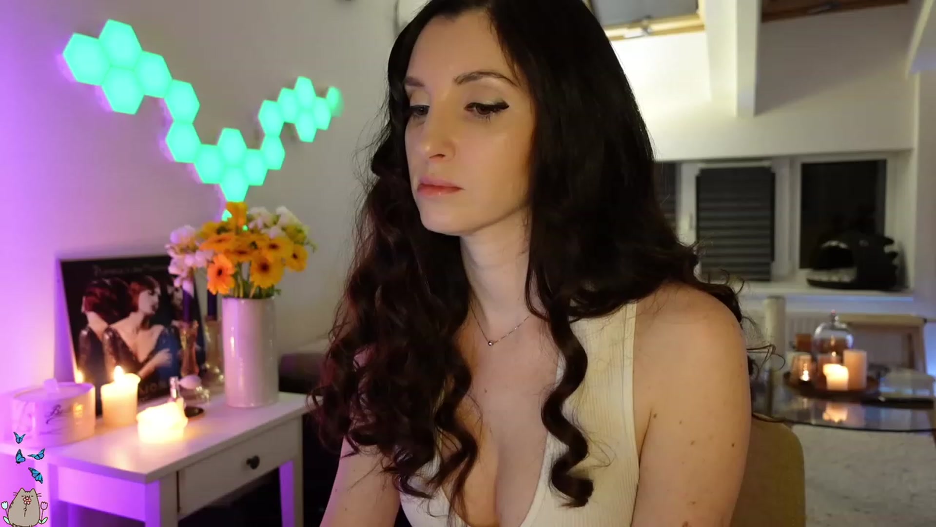 Gallery image thumbnail from MissMaddies's myfreecams stream on, 05/19/2023, 01:23 image 4 of 20