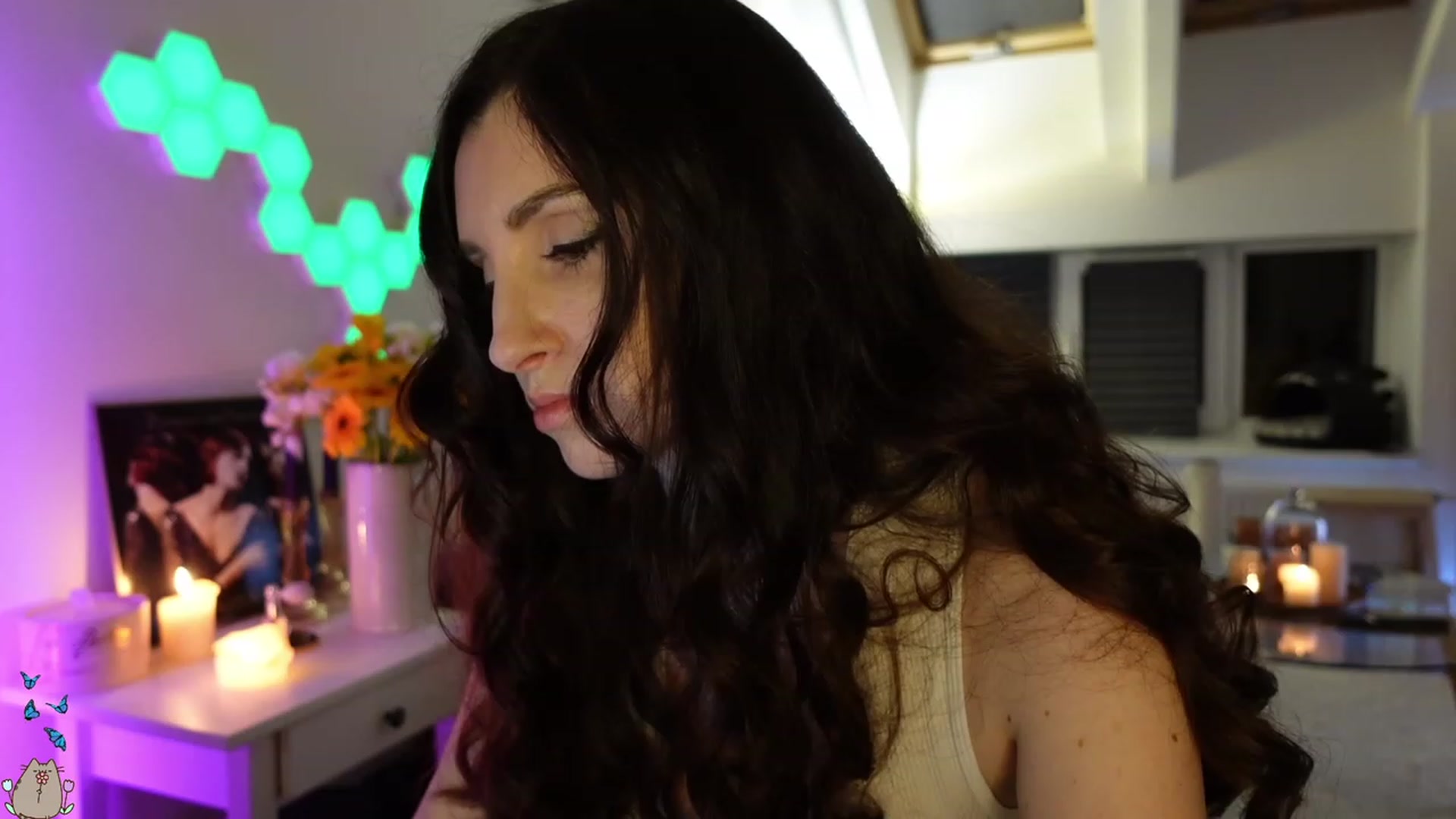 Gallery image thumbnail from MissMaddies's myfreecams stream on, 05/19/2023, 01:23 image 16 of 20