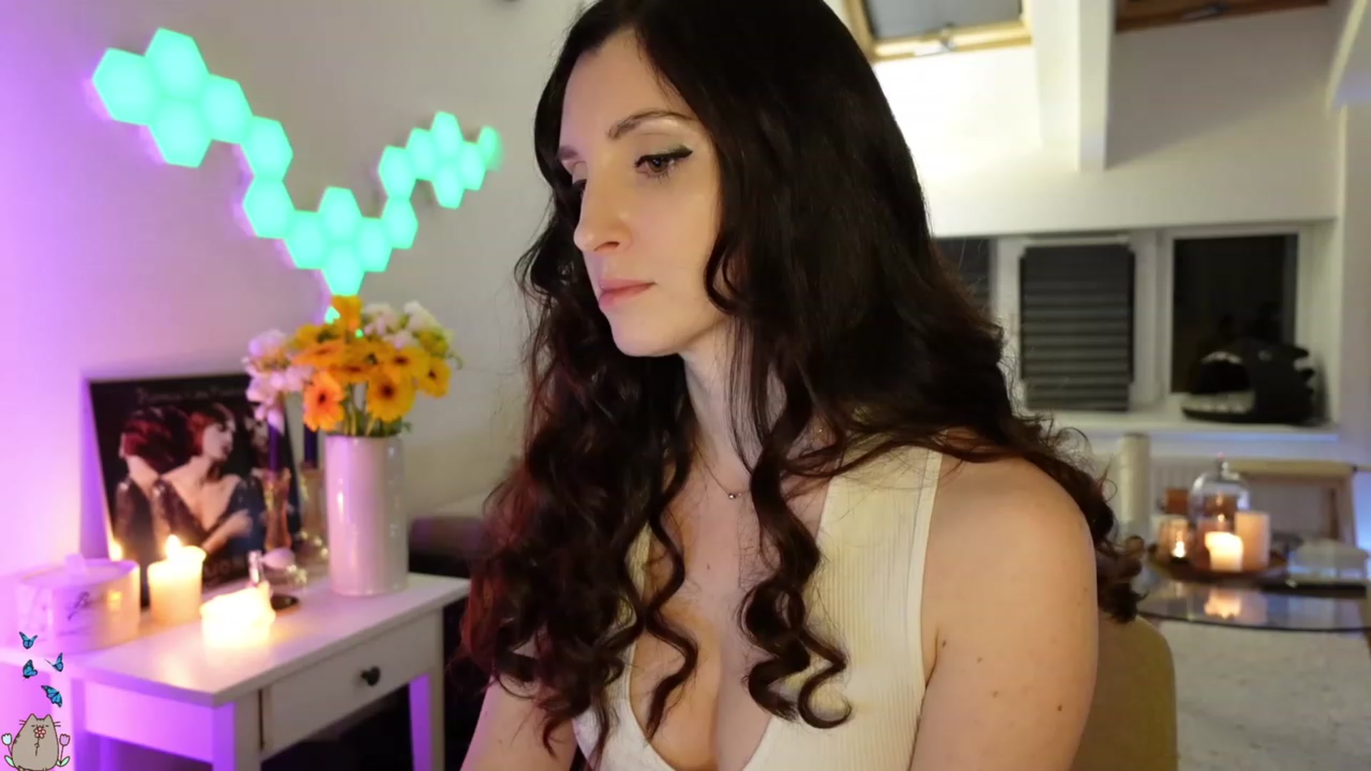 Gallery image thumbnail from MissMaddies's myfreecams stream on, 05/19/2023, 01:23 image 8 of 20