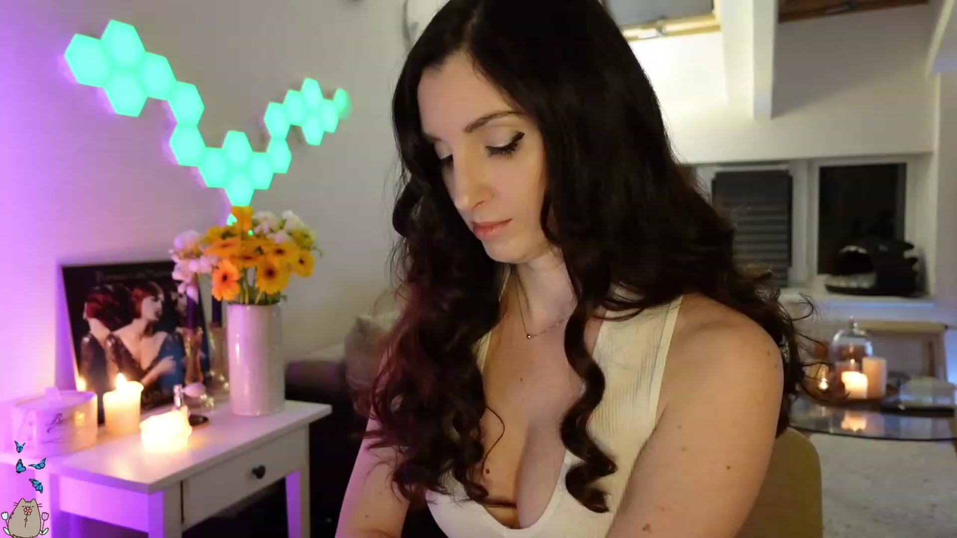 Gallery image thumbnail from MissMaddies's myfreecams stream on, 05/19/2023, 01:23 image 3 of 20