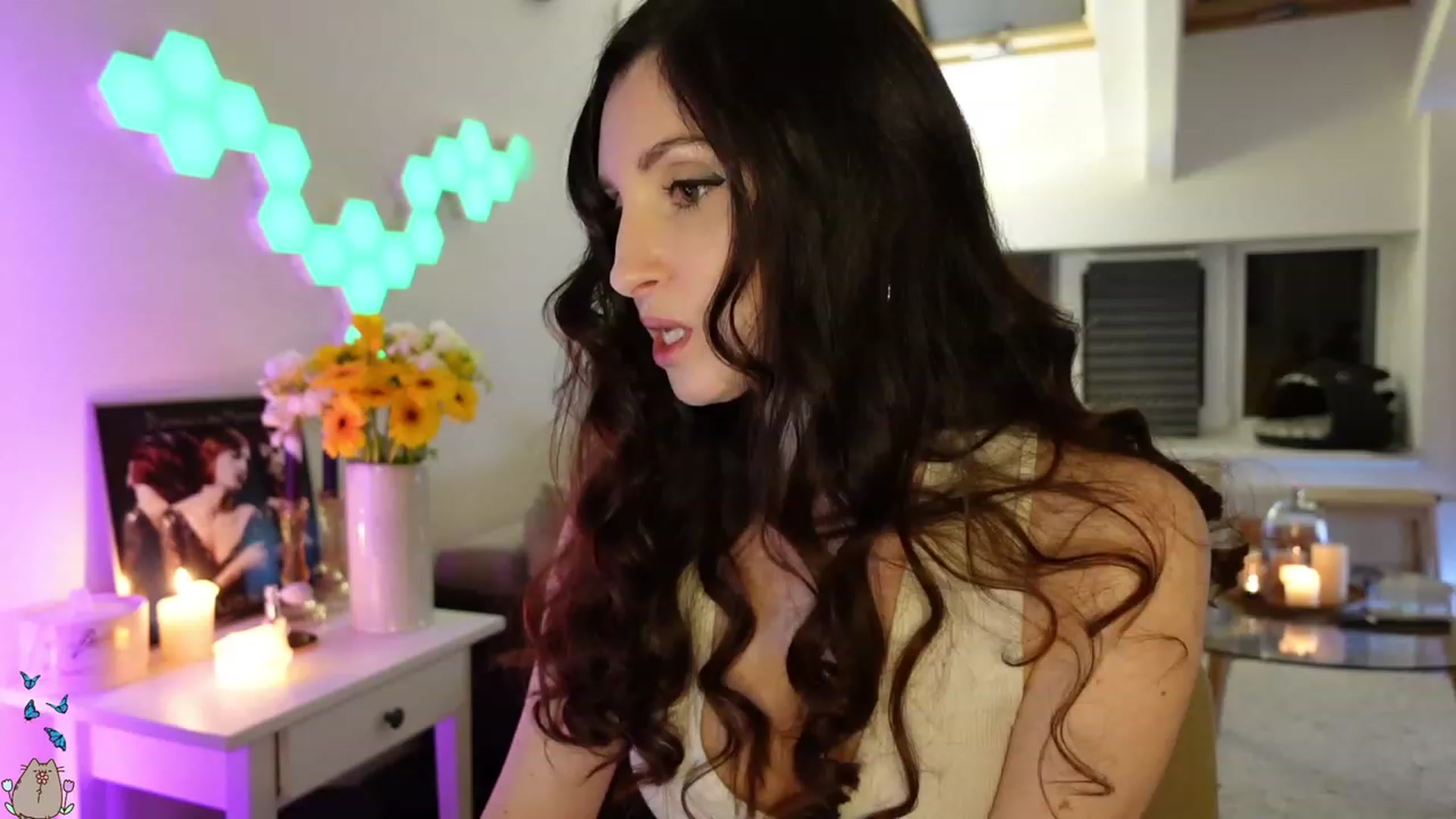 Gallery image thumbnail from MissMaddies's myfreecams stream on, 05/19/2023, 01:23 image 13 of 20