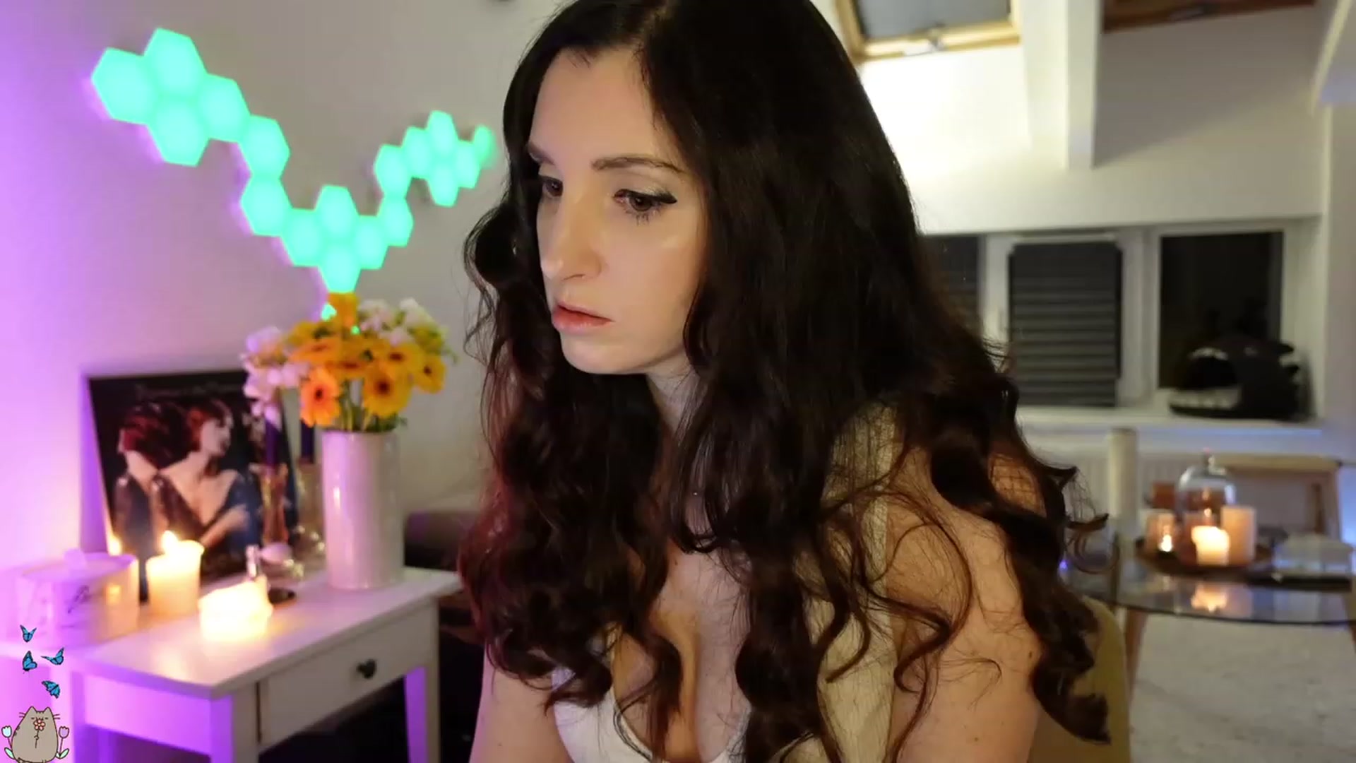 Gallery image thumbnail from MissMaddies's myfreecams stream on, 05/19/2023, 01:23 image 14 of 20