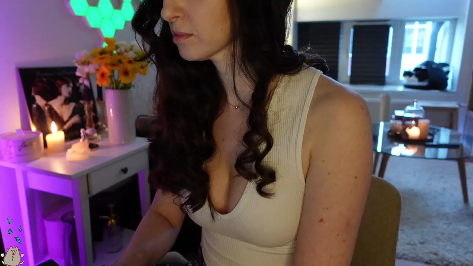Gallery image thumbnail from MissMaddies's myfreecams stream on, 05/19/2023, 04:19 image 3 of 20