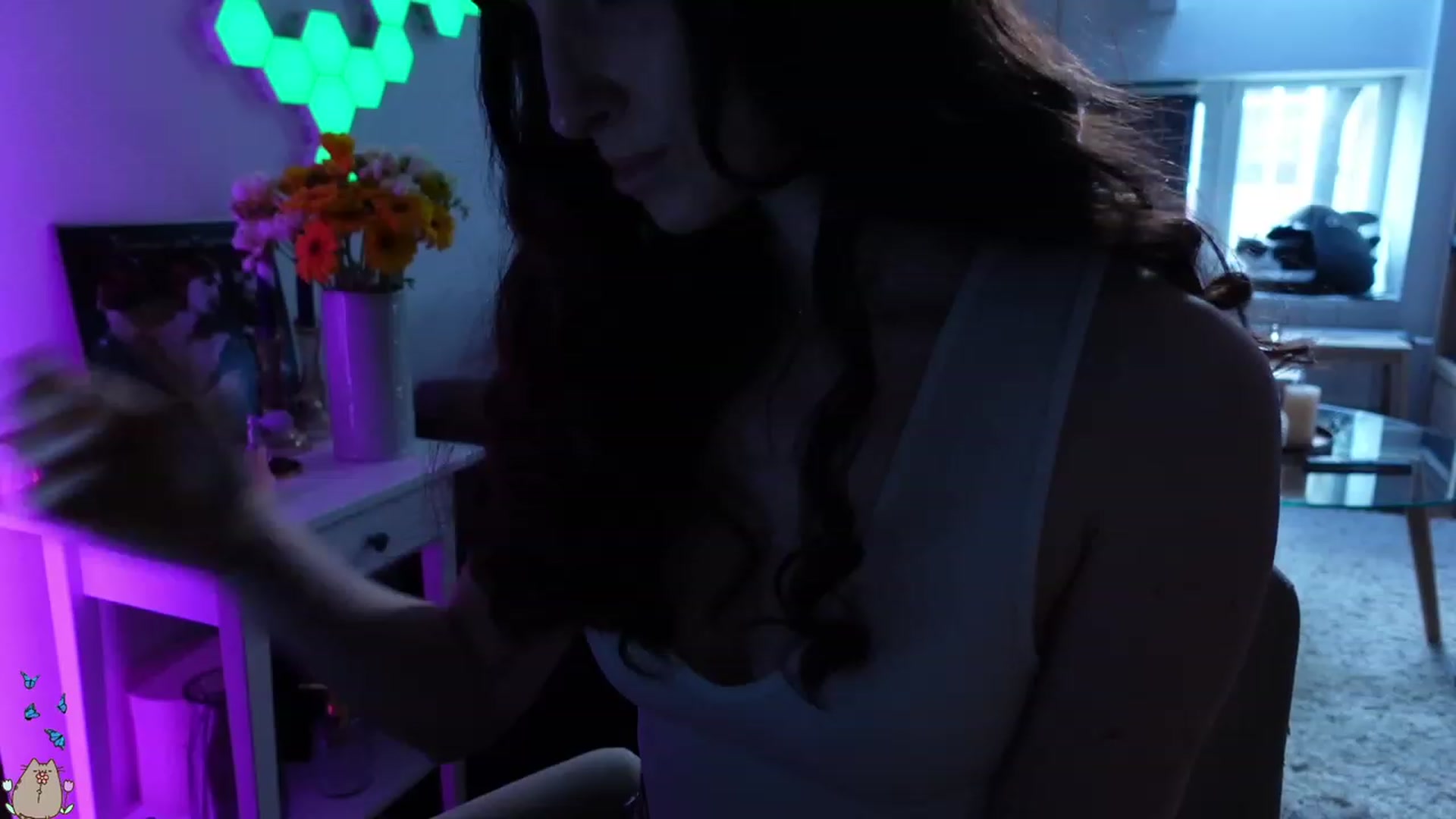 Gallery image thumbnail from MissMaddies's myfreecams stream on, 05/19/2023, 04:19 image 10 of 20