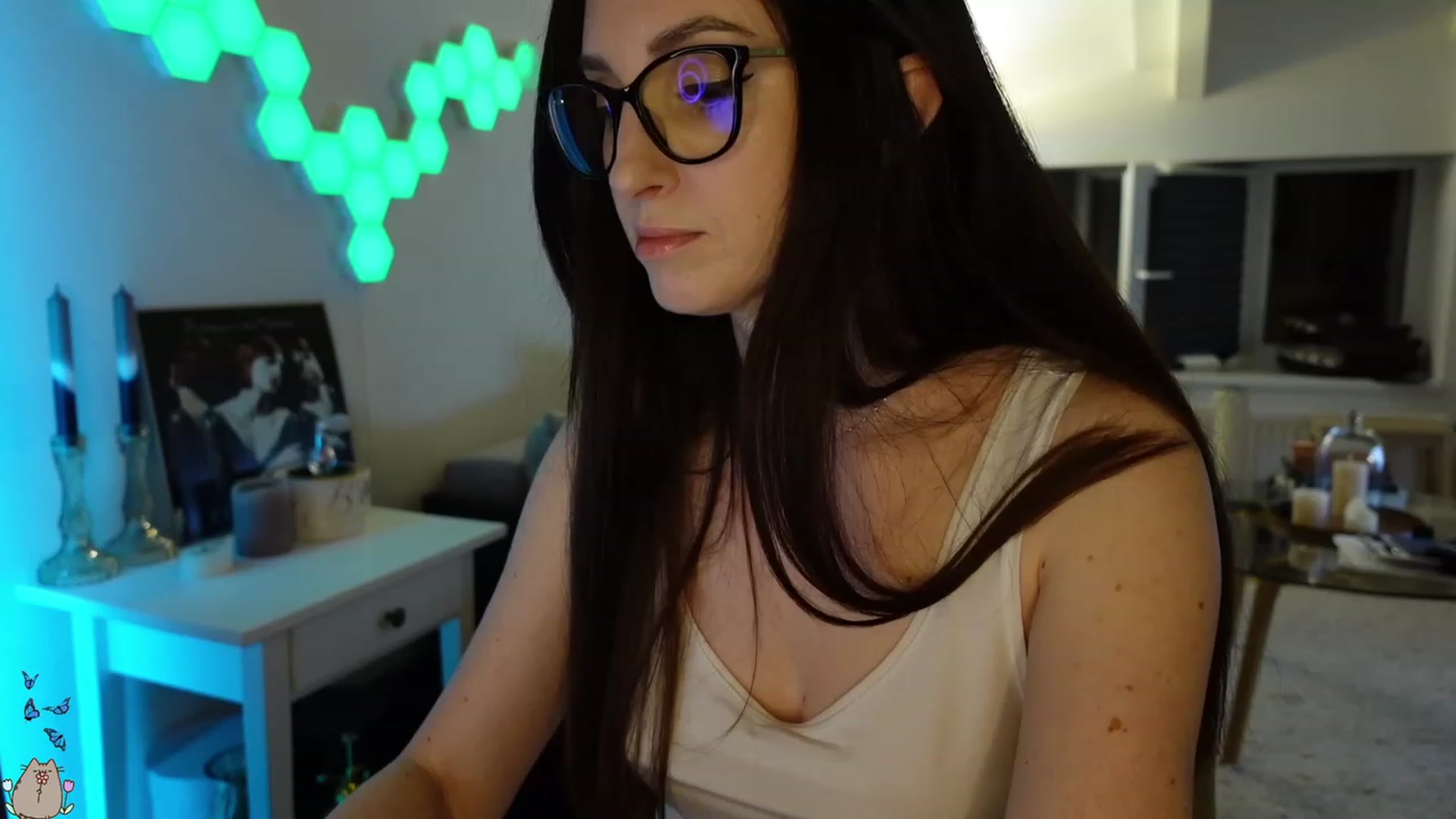 Gallery image thumbnail from MissMaddies's myfreecams stream on, 05/25/2023, 23:35 image 8 of 20