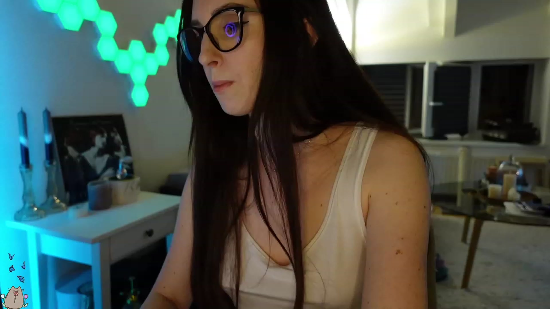 Gallery image thumbnail from MissMaddies's myfreecams stream on, 05/25/2023, 23:35 image 9 of 20