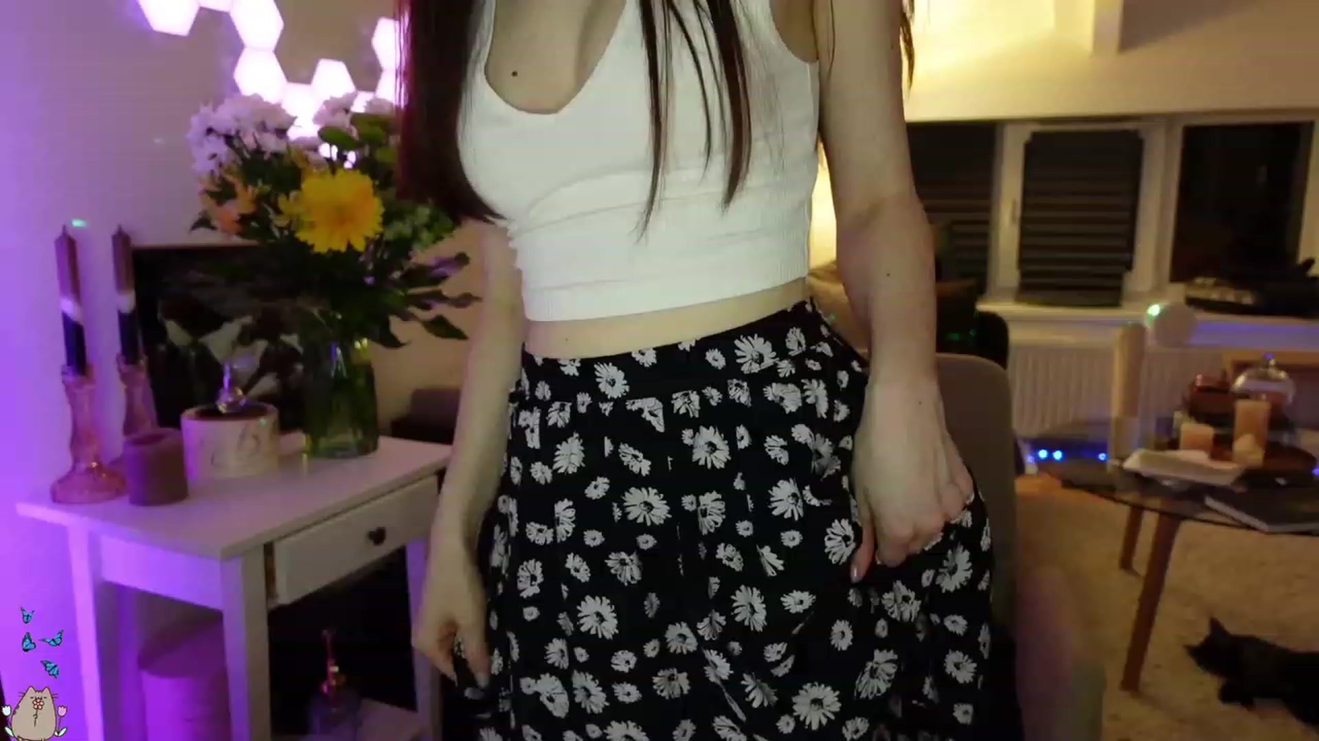 Gallery image thumbnail from MissMaddies's myfreecams stream on, 05/30/2023, 23:56 image 10 of 20