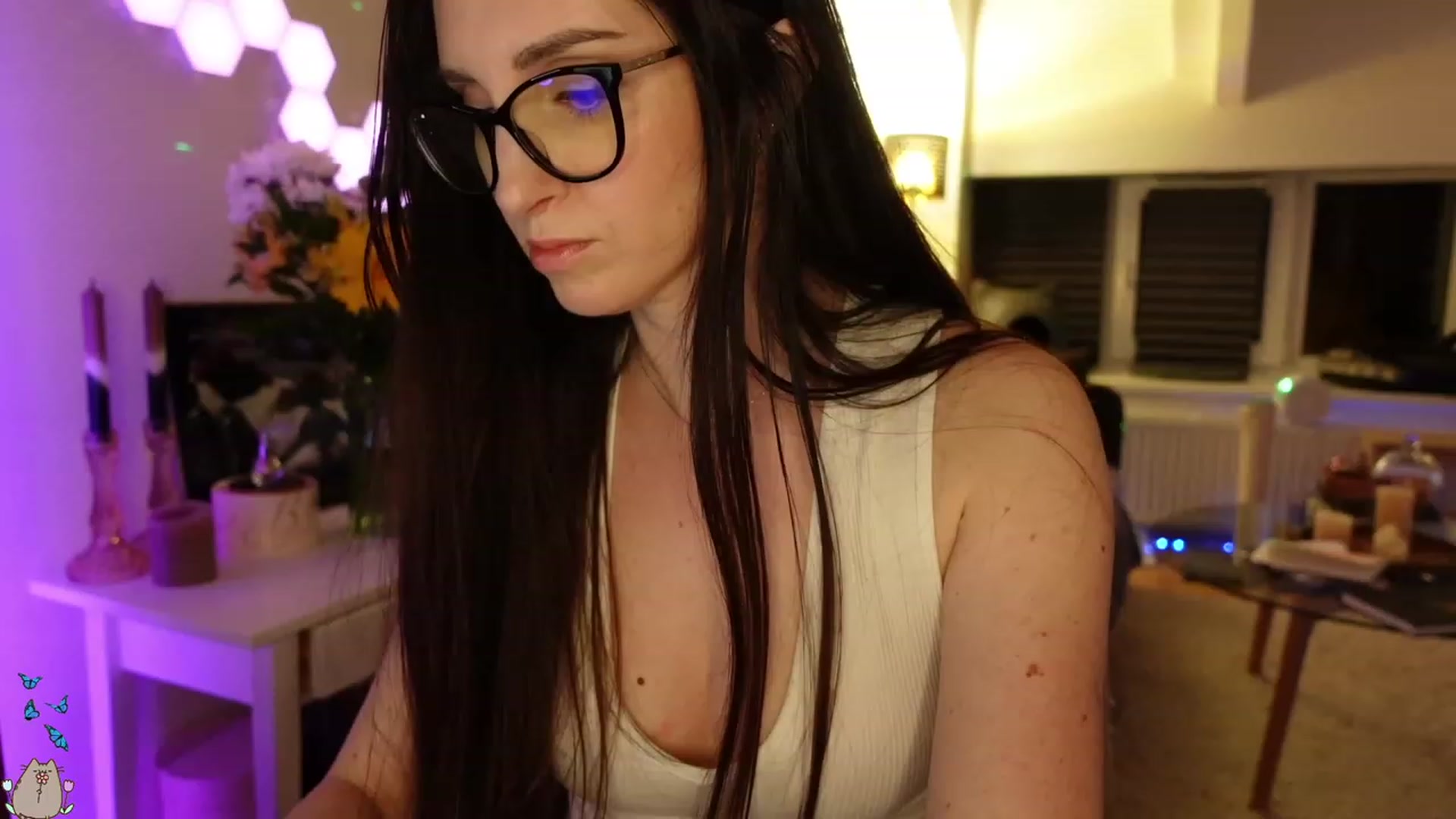 Gallery image thumbnail from MissMaddies's myfreecams stream on, 05/31/2023, 01:37 image 7 of 20