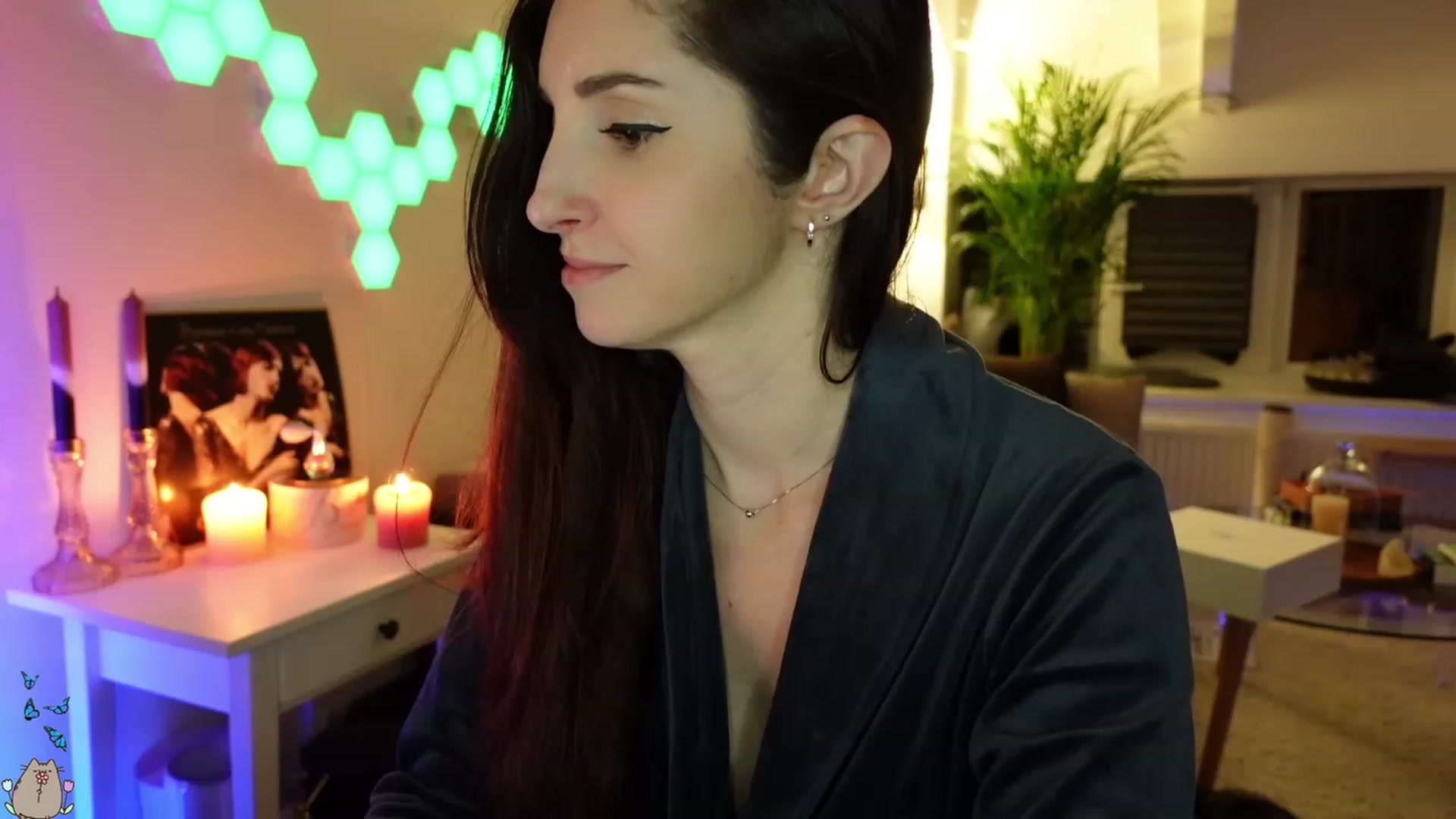Gallery image thumbnail from MissMaddies's myfreecams stream on, 06/10/2023, 01:36 image 18 of 20