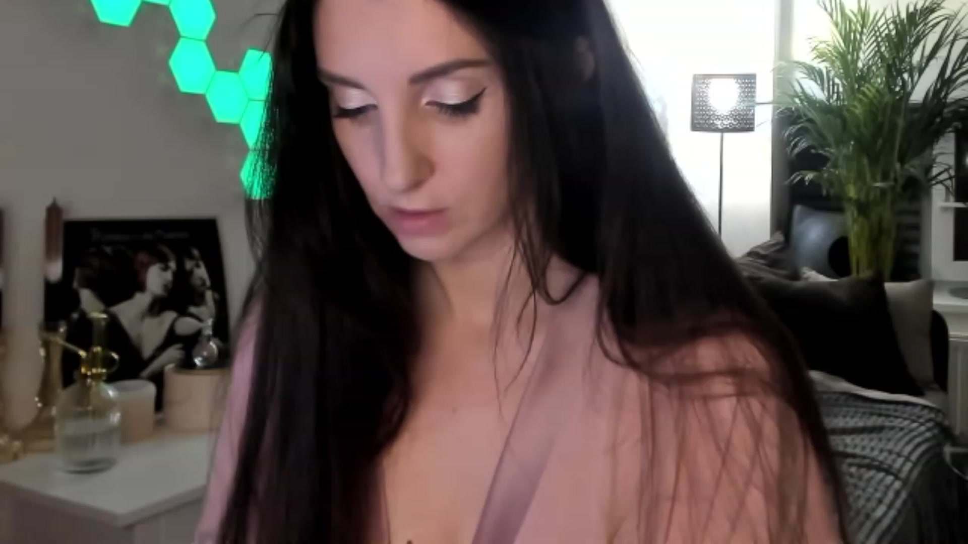 Gallery image thumbnail from MissMaddies's myfreecams stream on, 06/11/2023, 22:56 image 1 of 20