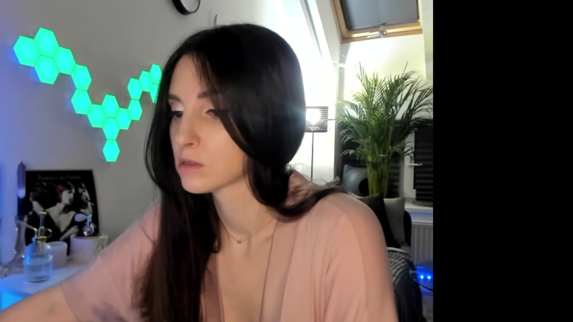 Gallery image thumbnail from MissMaddies's myfreecams stream on, 06/11/2023, 22:56 image 20 of 20