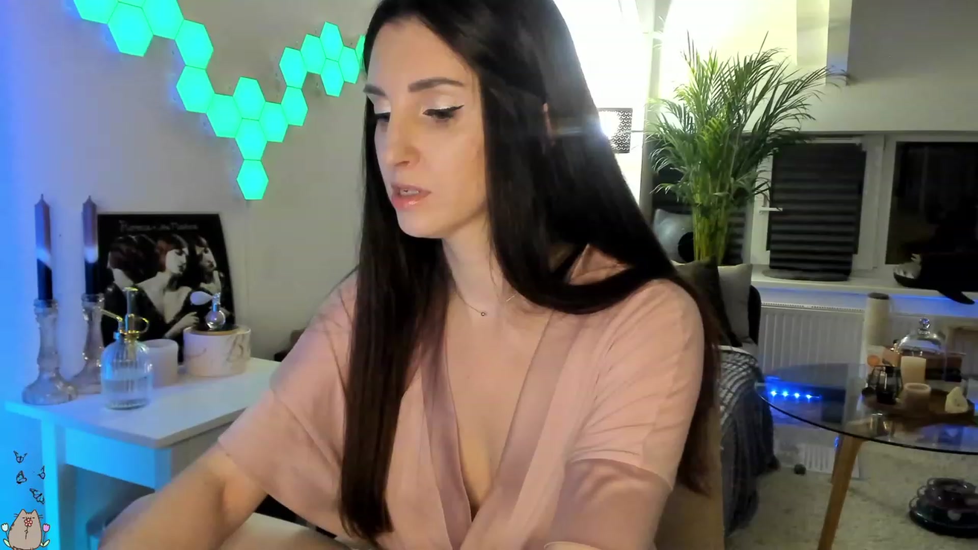 Gallery image thumbnail from MissMaddies's myfreecams stream on, 06/12/2023, 24:45 image 3 of 20