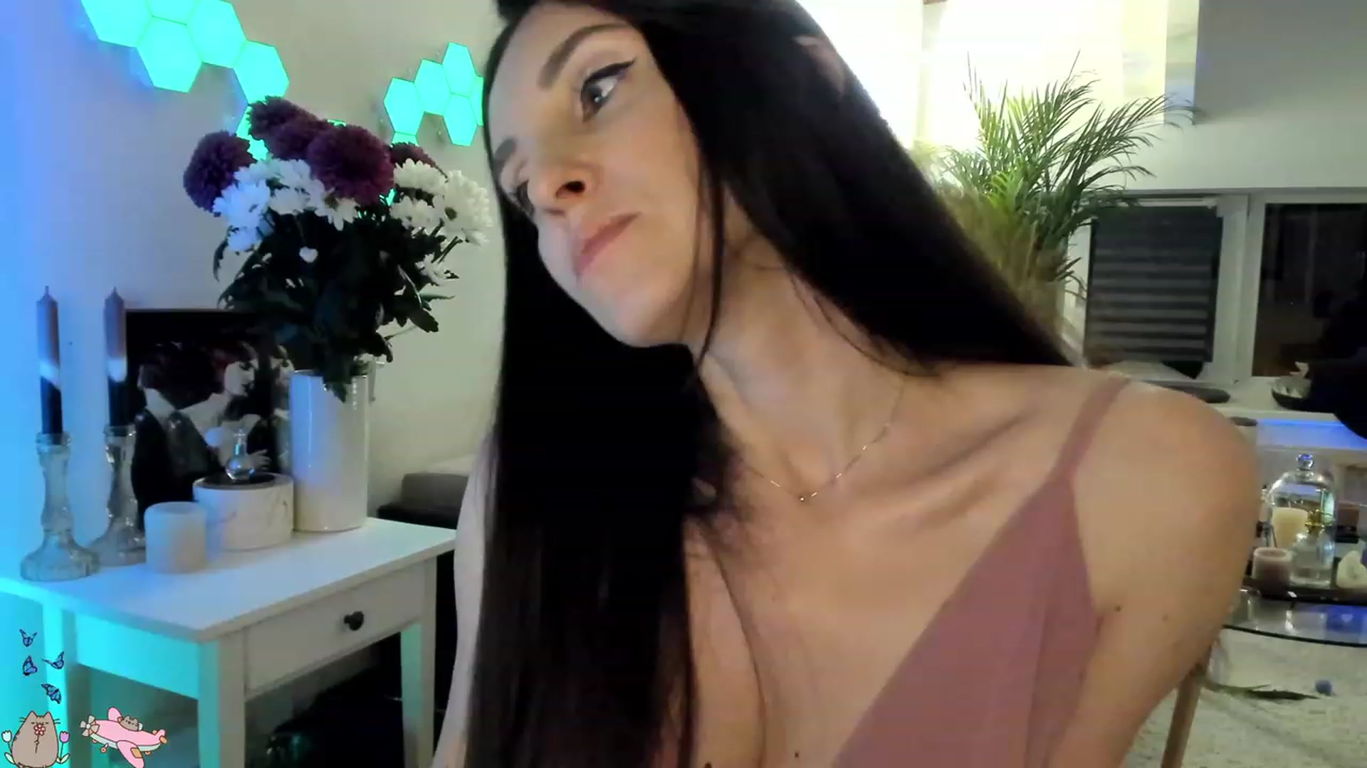Gallery image thumbnail from MissMaddies's myfreecams stream on, 06/13/2023, 24:56 image 4 of 20