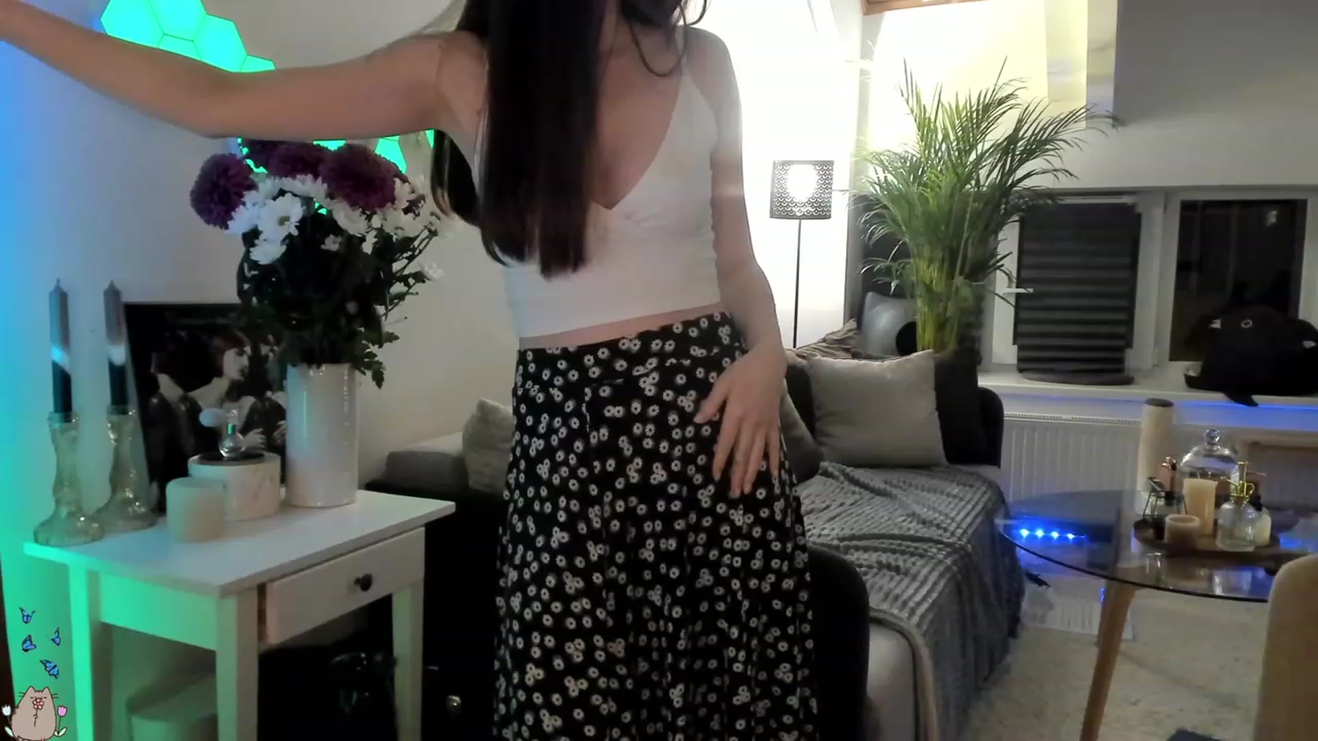 Gallery image thumbnail from MissMaddies's myfreecams stream on, 06/15/2023, 01:11 image 6 of 20