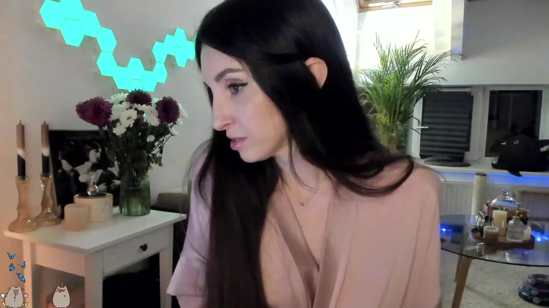 Gallery image thumbnail from MissMaddies's myfreecams stream on, 06/16/2023, 23:55 image 4 of 20