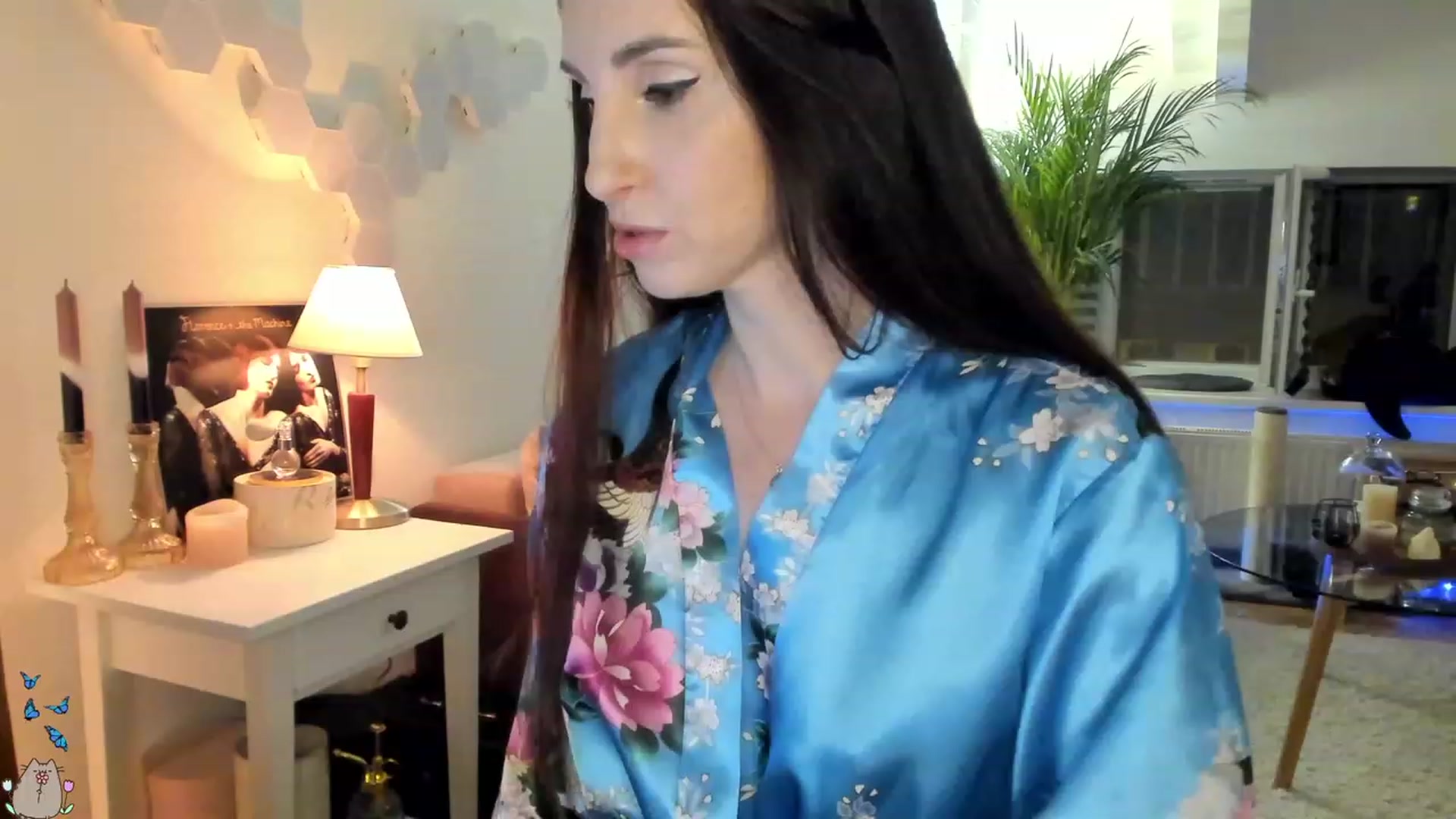 Gallery image thumbnail from MissMaddies's myfreecams stream on, 06/19/2023, 24:00 image 17 of 20