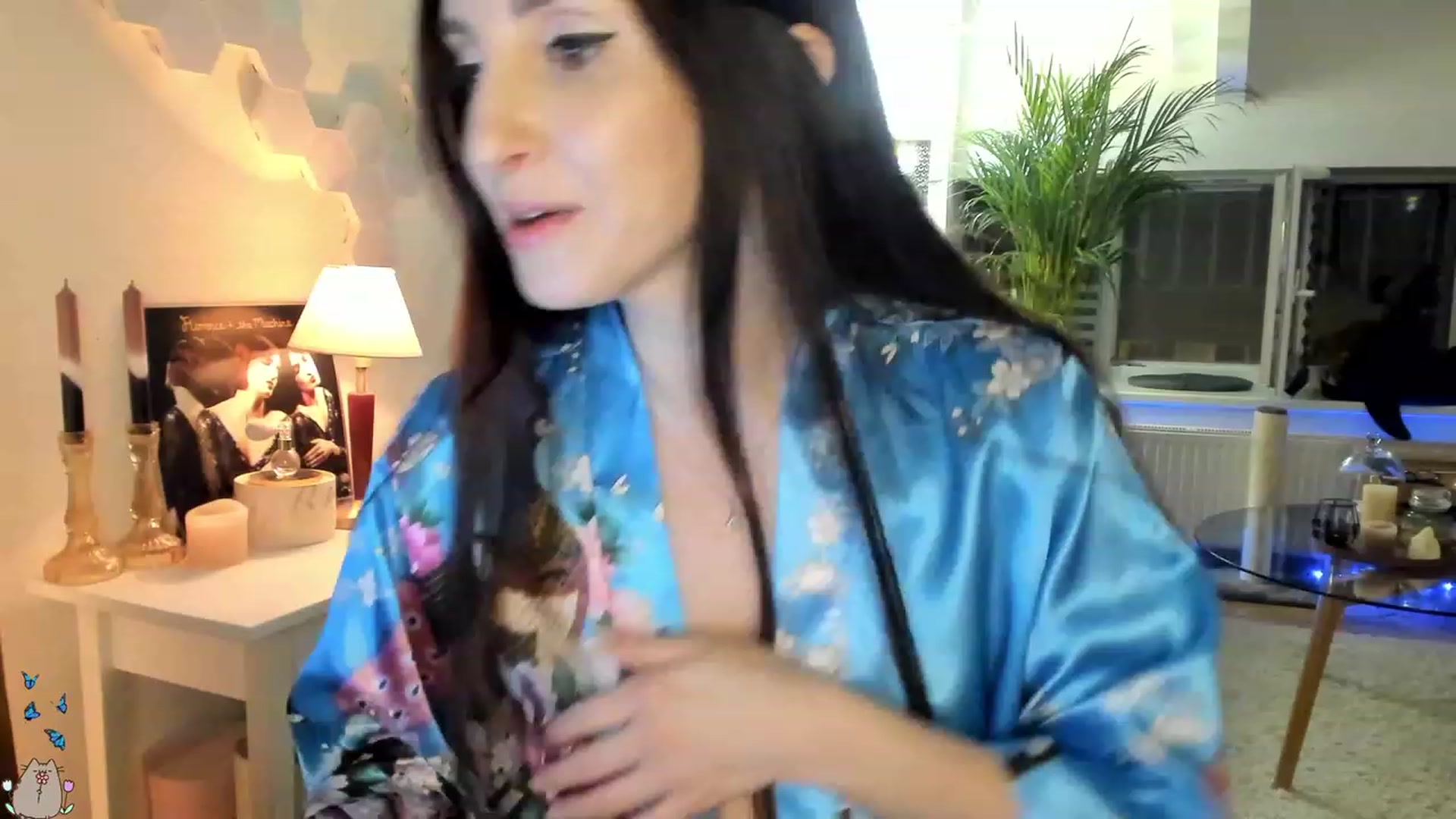 Gallery image thumbnail from MissMaddies's myfreecams stream on, 06/19/2023, 24:30 image 5 of 20