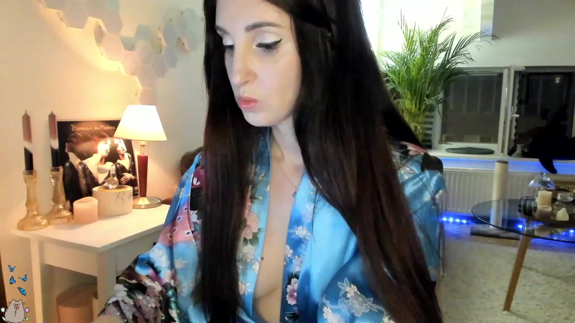 Gallery image thumbnail from MissMaddies's myfreecams stream on, 06/19/2023, 01:22 image 9 of 20