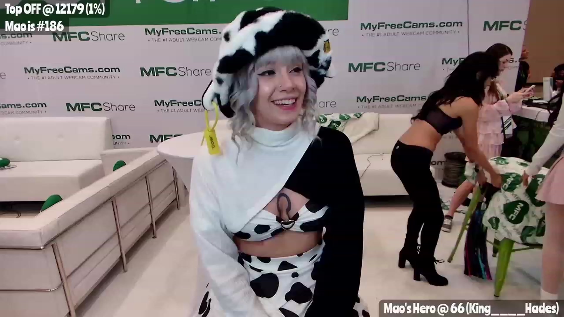 Gallery image thumbnail from MissMao's myfreecams stream on, 01/05/2023, 22:21 image 3 of 20