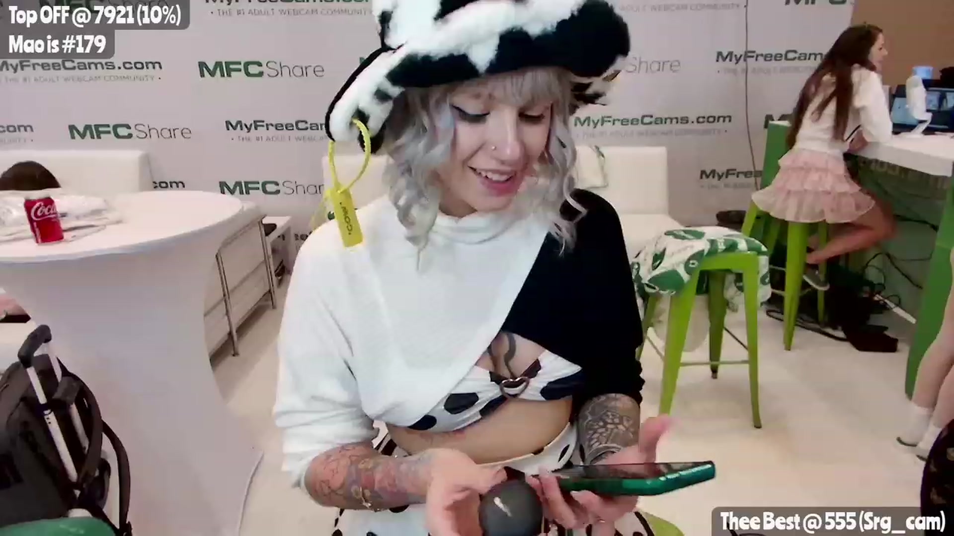 Gallery image thumbnail from MissMao's myfreecams stream on, 01/06/2023, 24:29 image 16 of 20