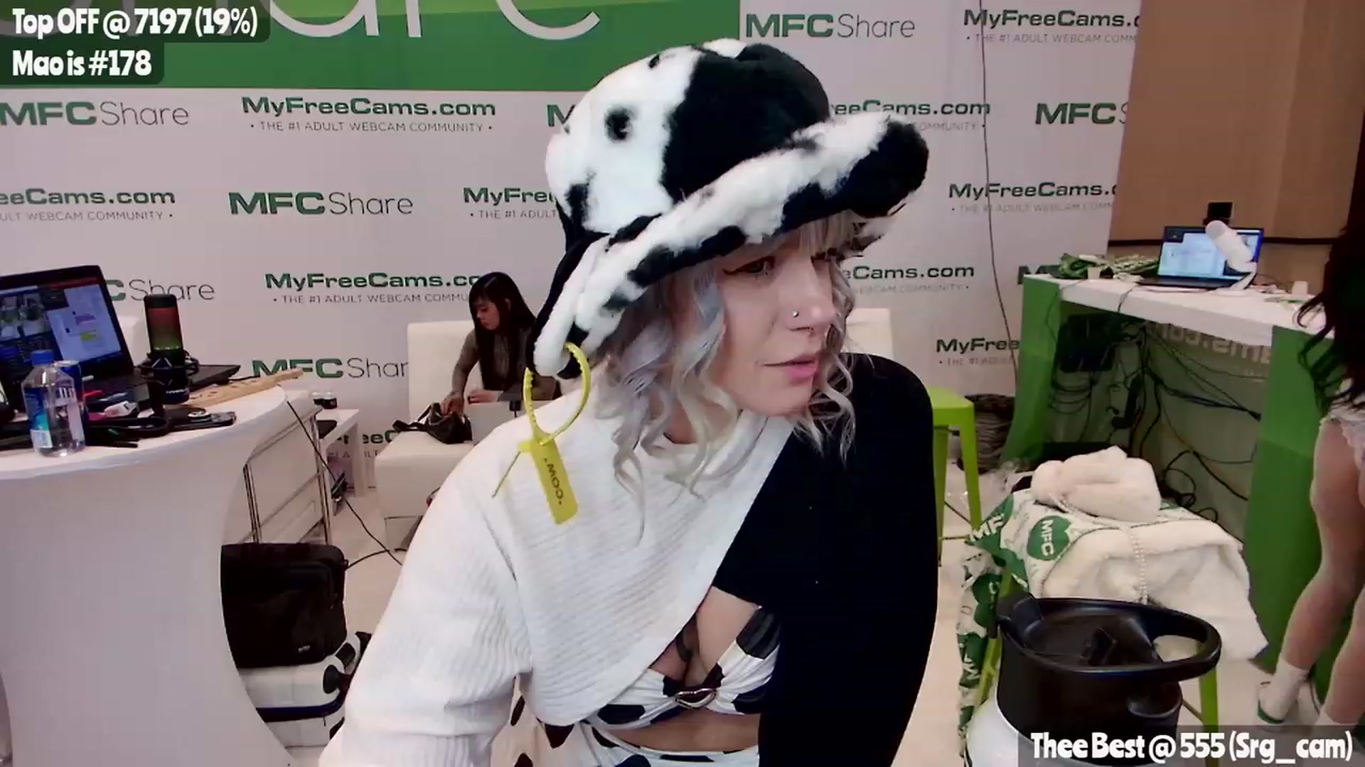 Gallery image thumbnail from MissMao's myfreecams stream on, 01/06/2023, 03:19 image 6 of 20