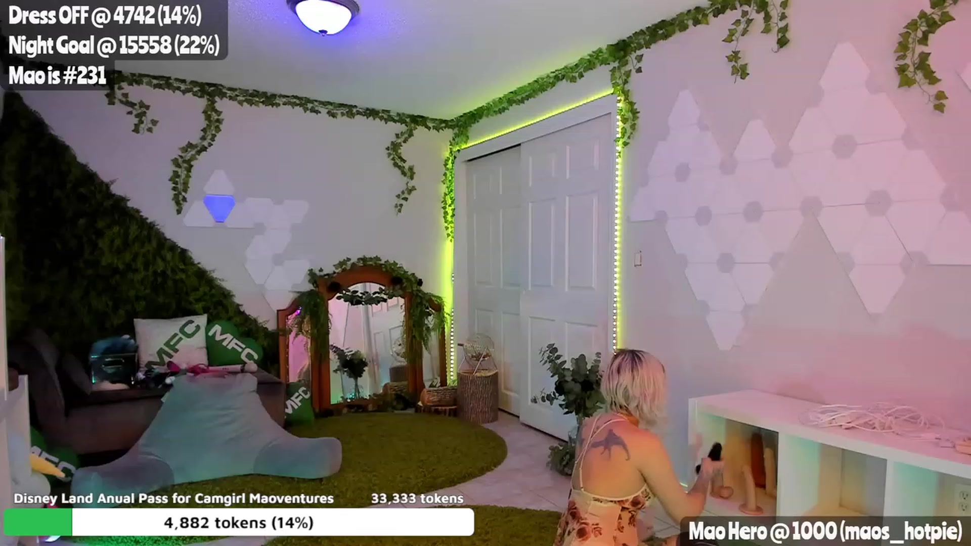 Gallery image thumbnail from MissMao's myfreecams stream on, 01/27/2023, 07:46 image 2 of 20