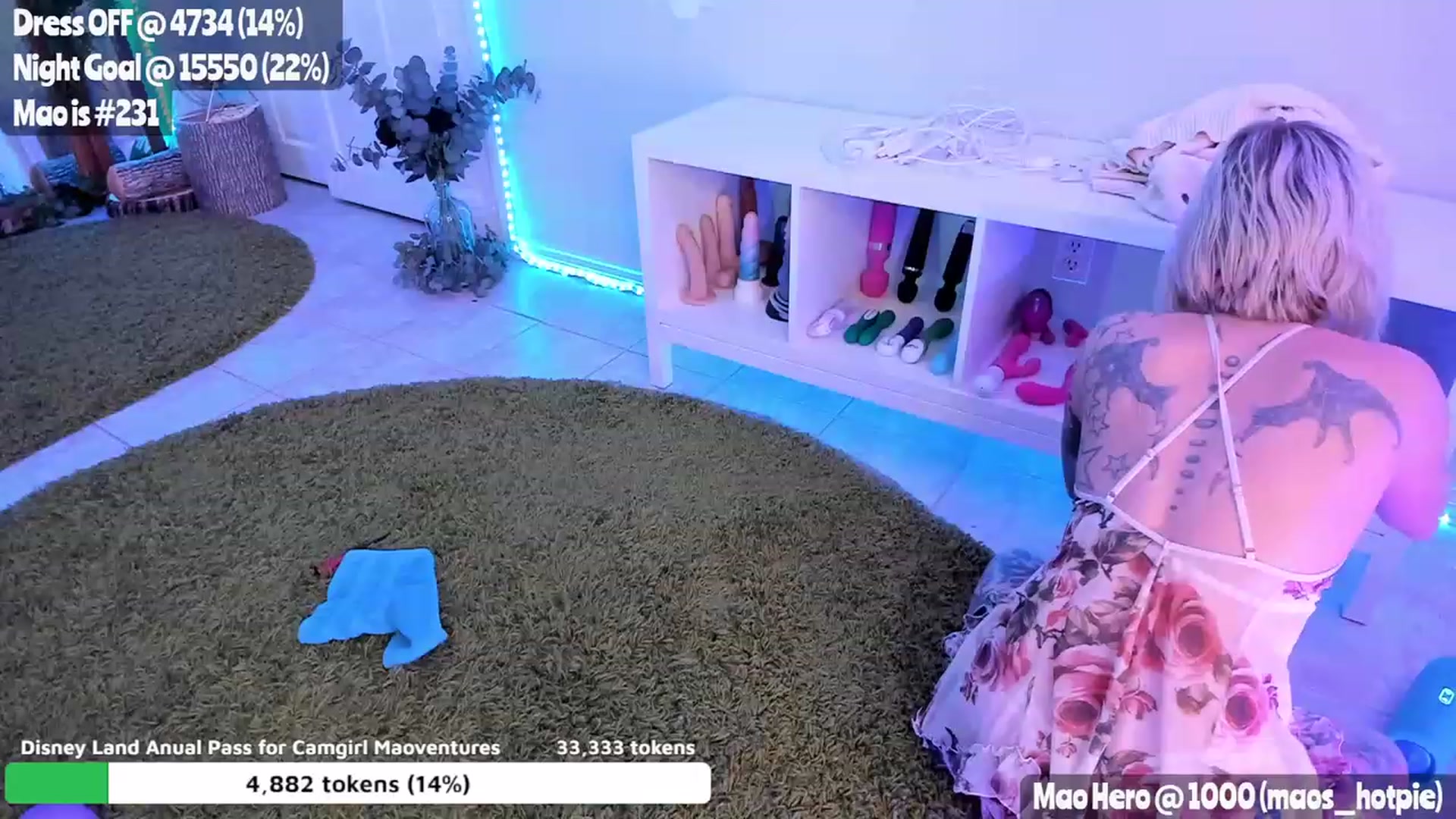 Gallery image thumbnail from MissMao's myfreecams stream on, 01/27/2023, 07:46 image 7 of 20