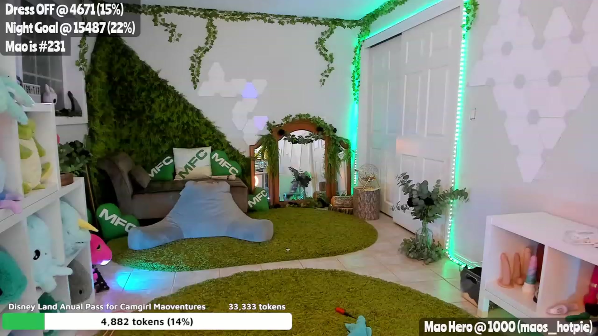 Gallery image thumbnail from MissMao's myfreecams stream on, 01/27/2023, 07:46 image 10 of 20