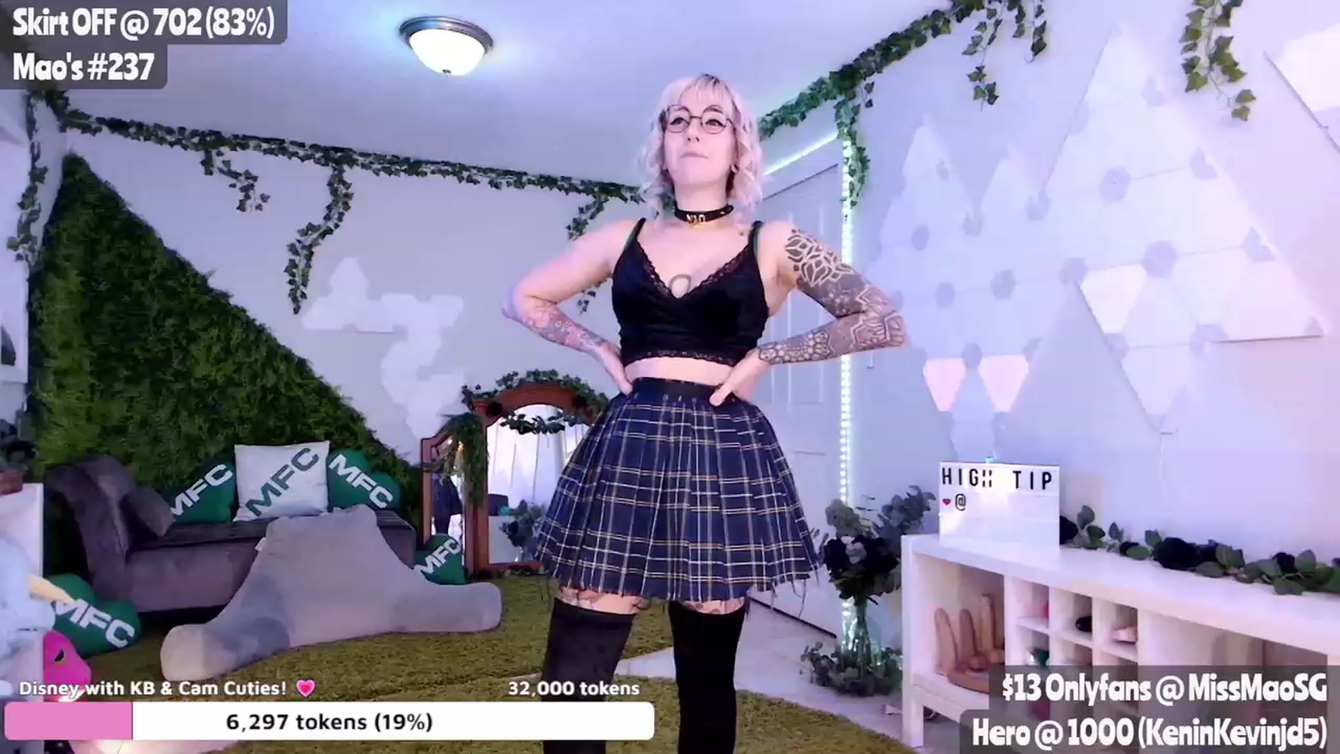 Gallery image thumbnail from MissMao's myfreecams stream on, 01/28/2023, 07:17 image 3 of 20