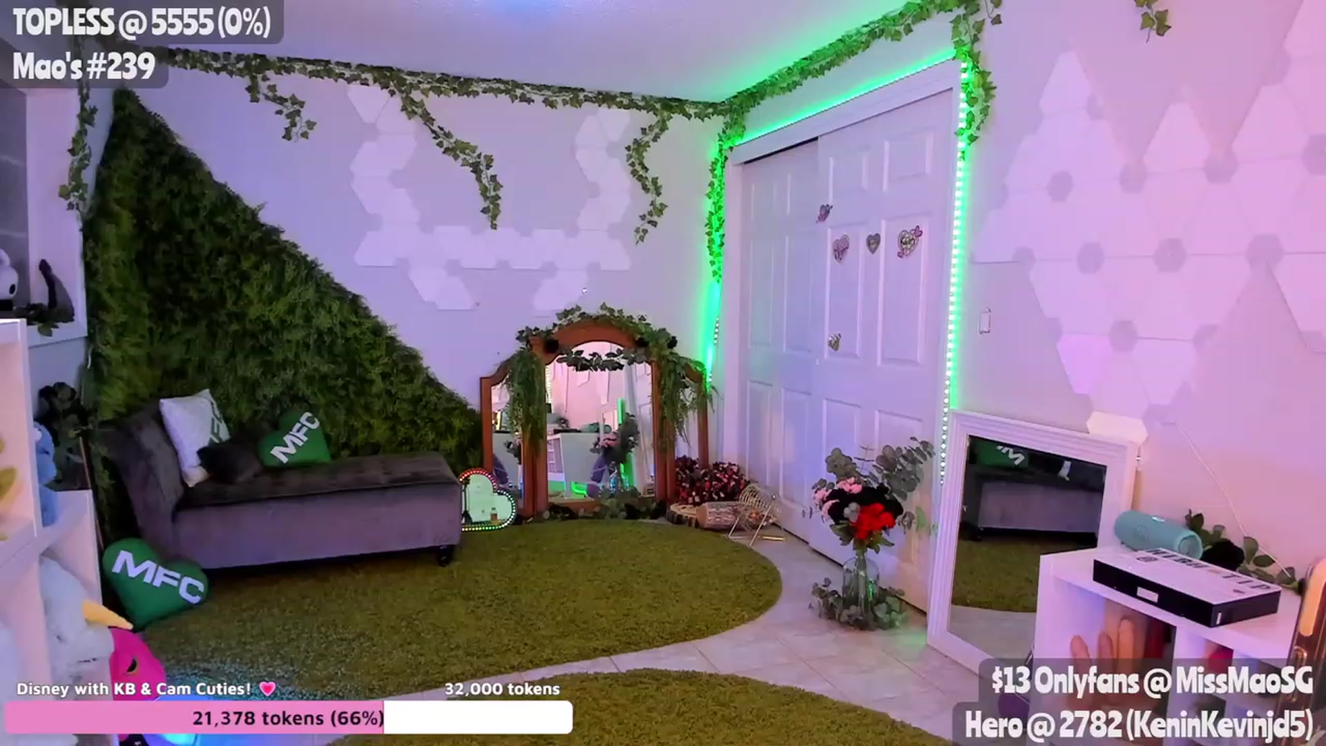 Gallery image thumbnail from MissMao's myfreecams stream on, 02/03/2023, 08:02 image 3 of 20